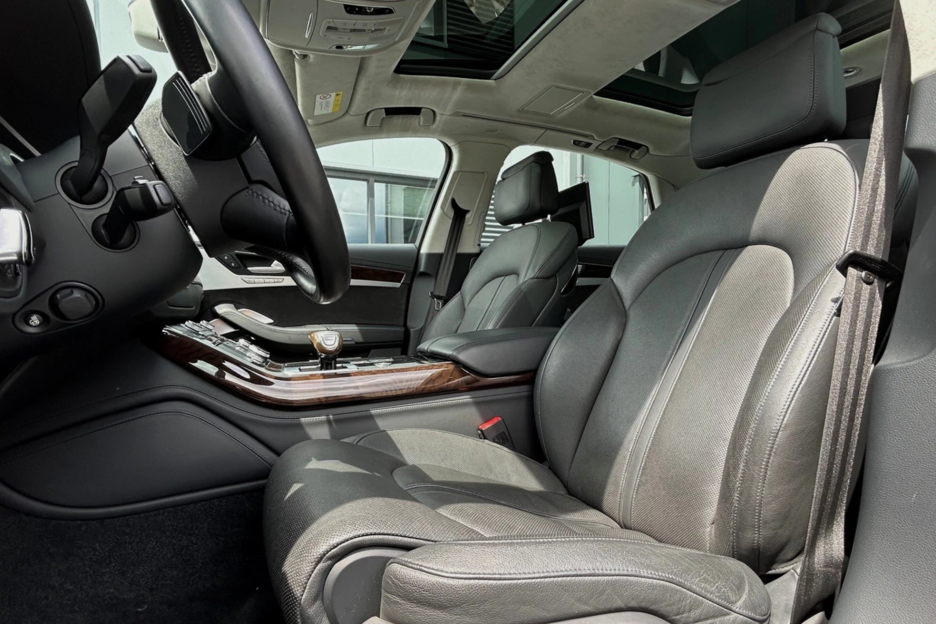 Hoofdafbeelding Audi A8
