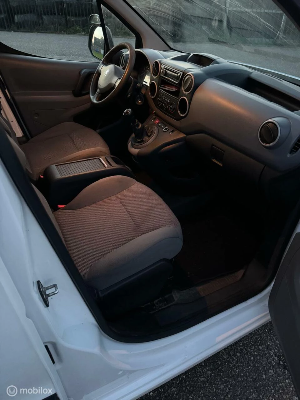 Hoofdafbeelding Peugeot Partner