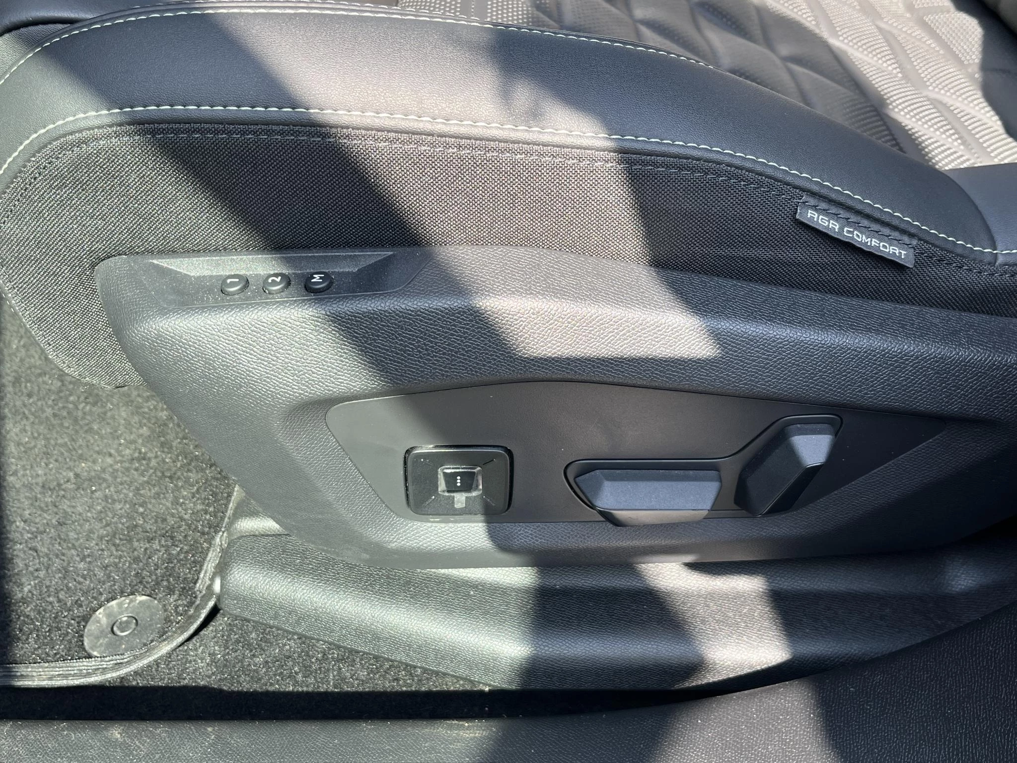 Hoofdafbeelding Peugeot e-5008