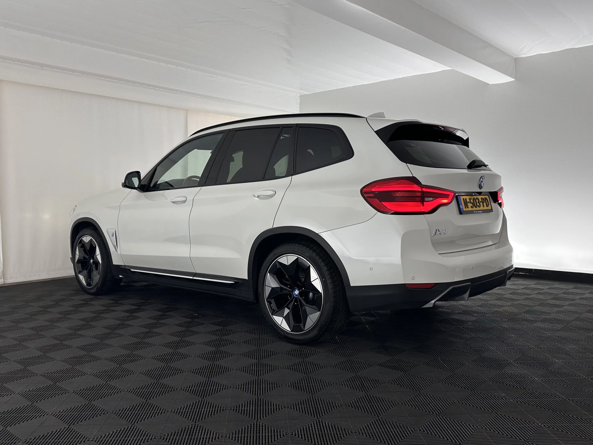 Hoofdafbeelding BMW iX3