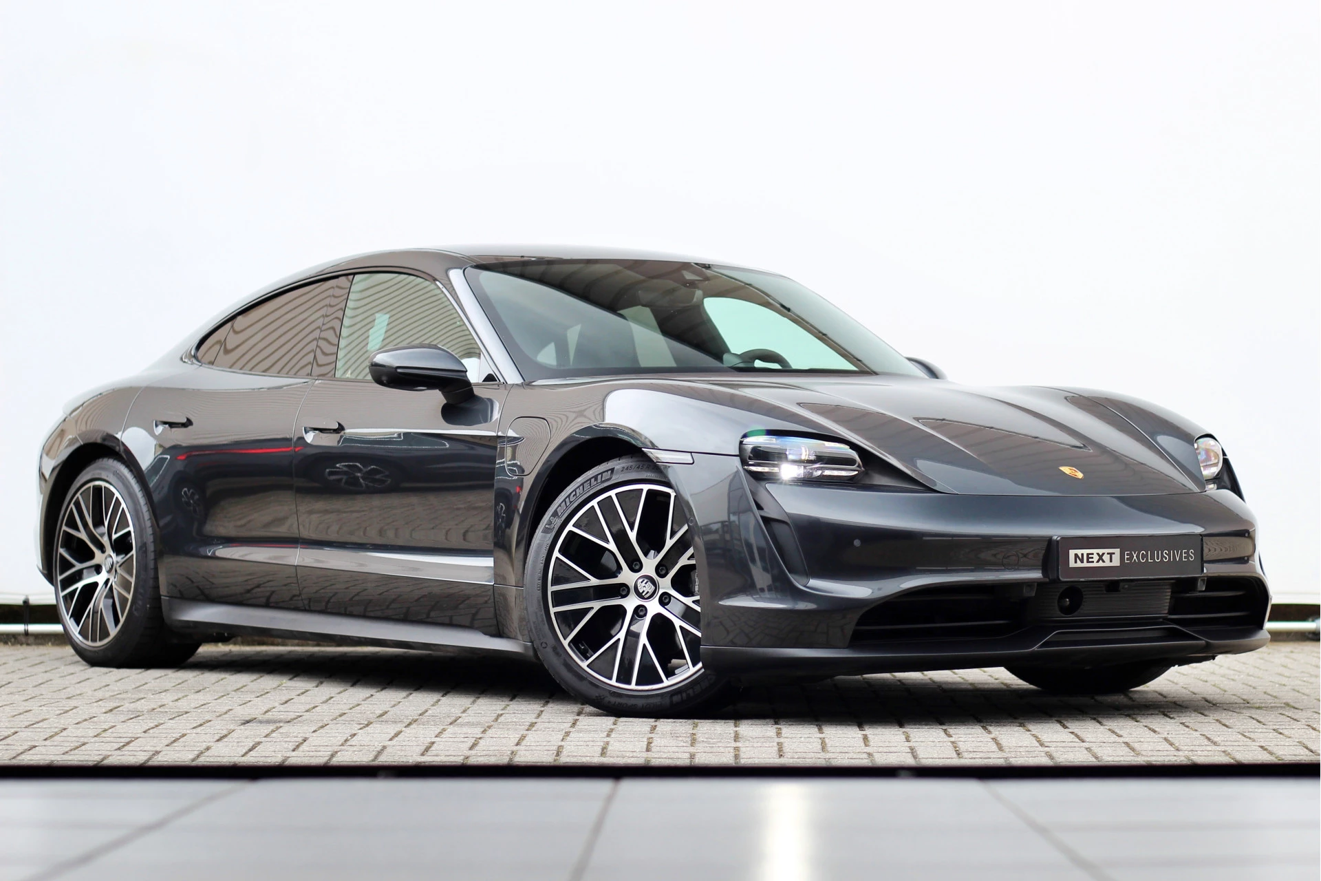 Hoofdafbeelding Porsche Taycan