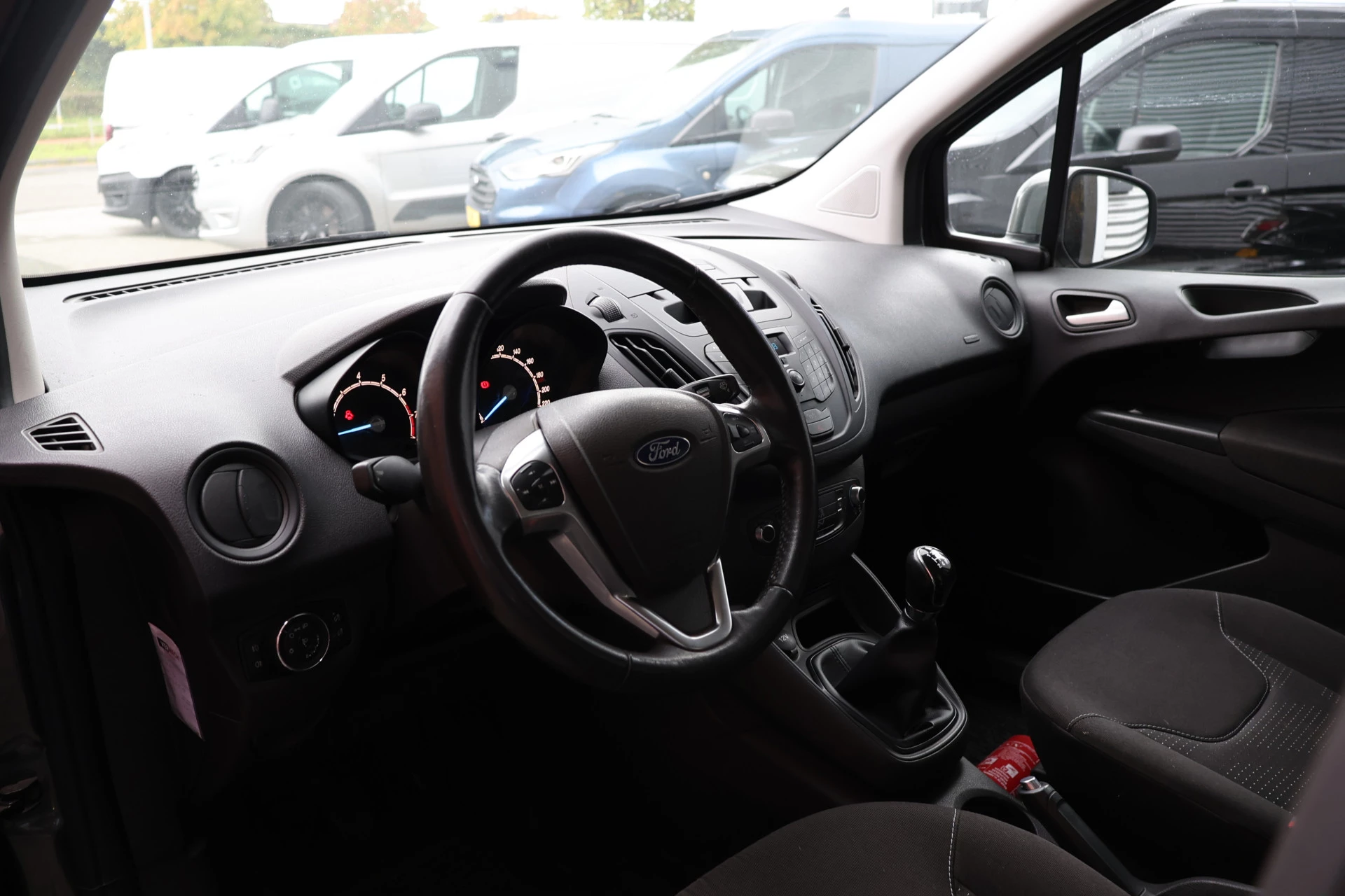Hoofdafbeelding Ford Transit Courier