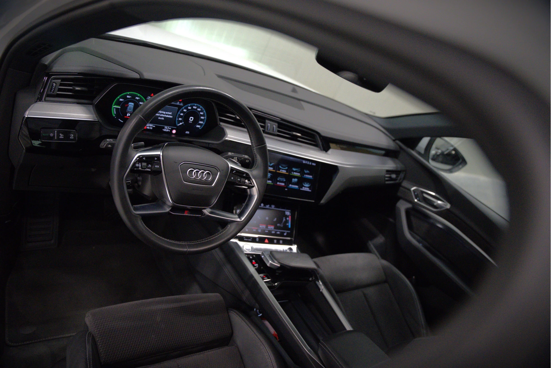 Hoofdafbeelding Audi e-tron