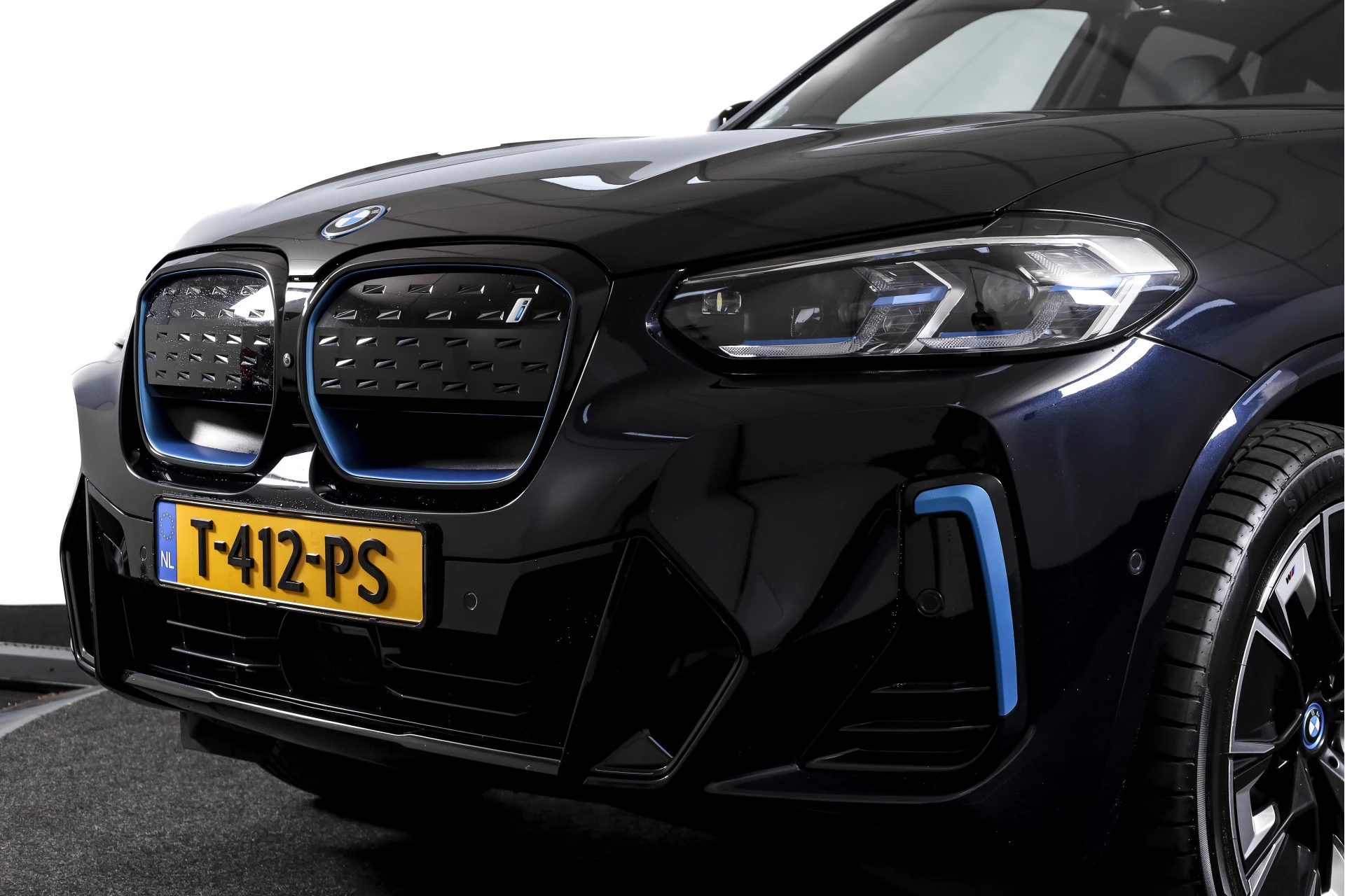 Hoofdafbeelding BMW iX3