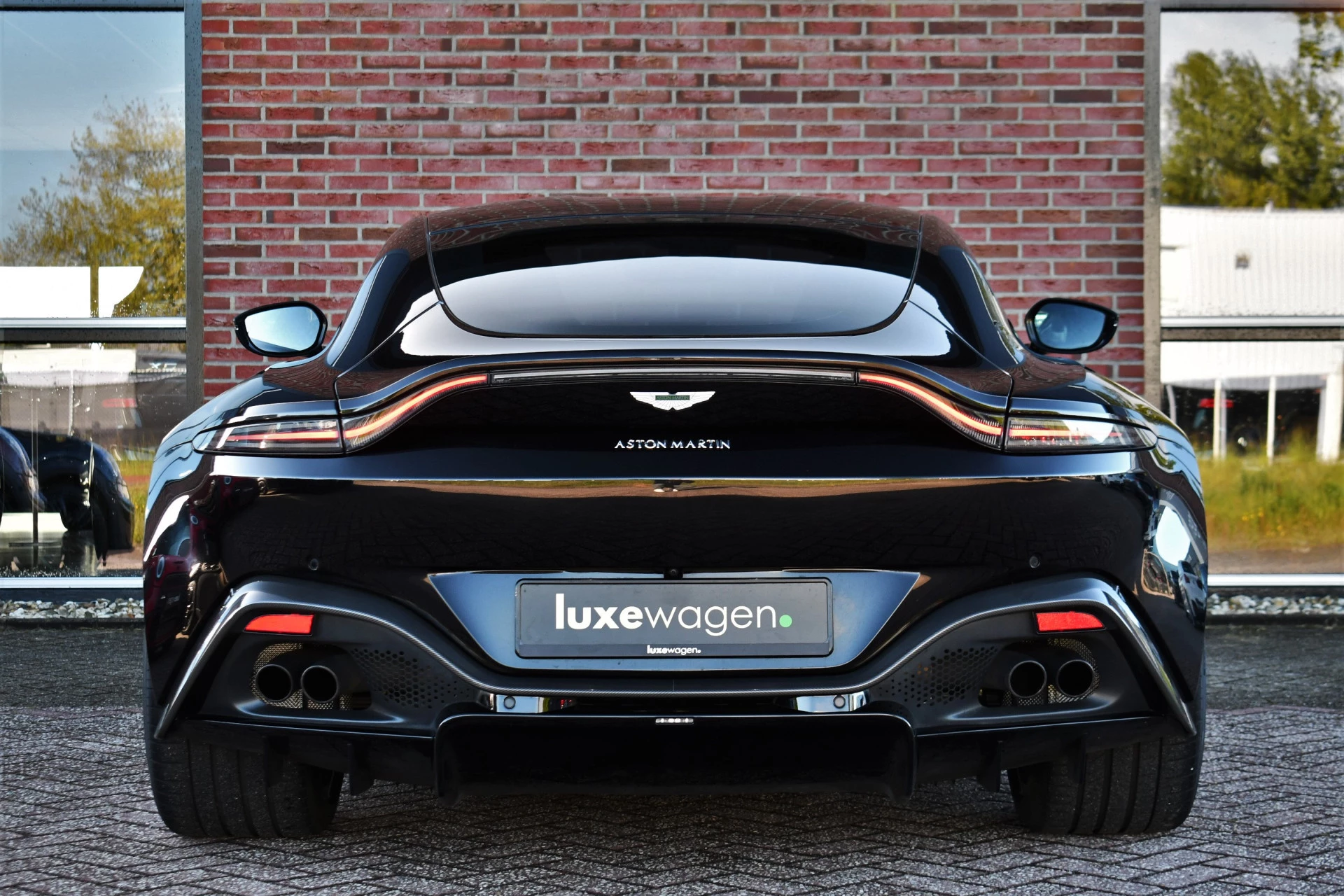 Hoofdafbeelding Aston Martin V8 Vantage