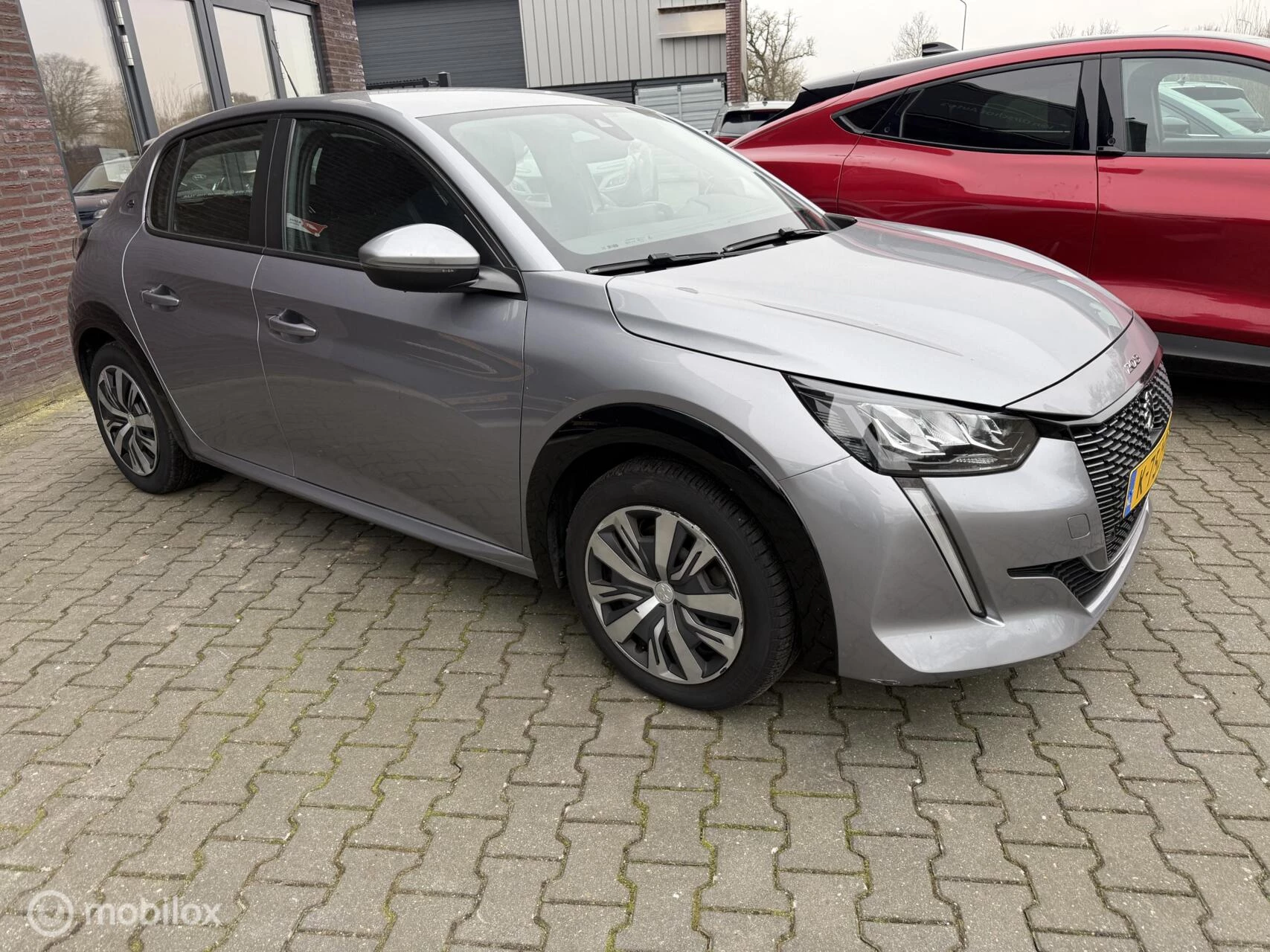 Hoofdafbeelding Peugeot e-208
