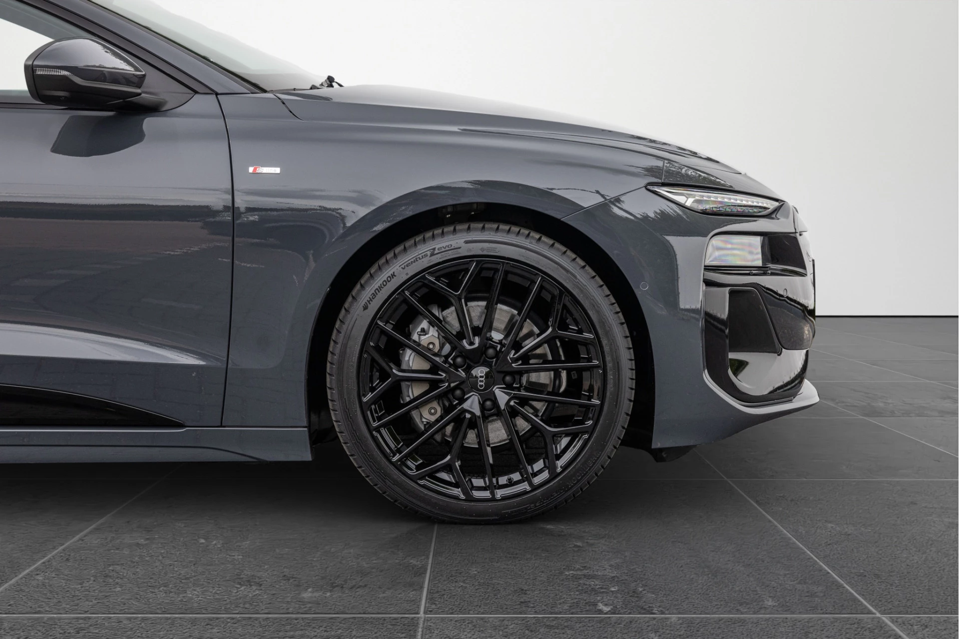 Hoofdafbeelding Audi A6 Avant e-tron