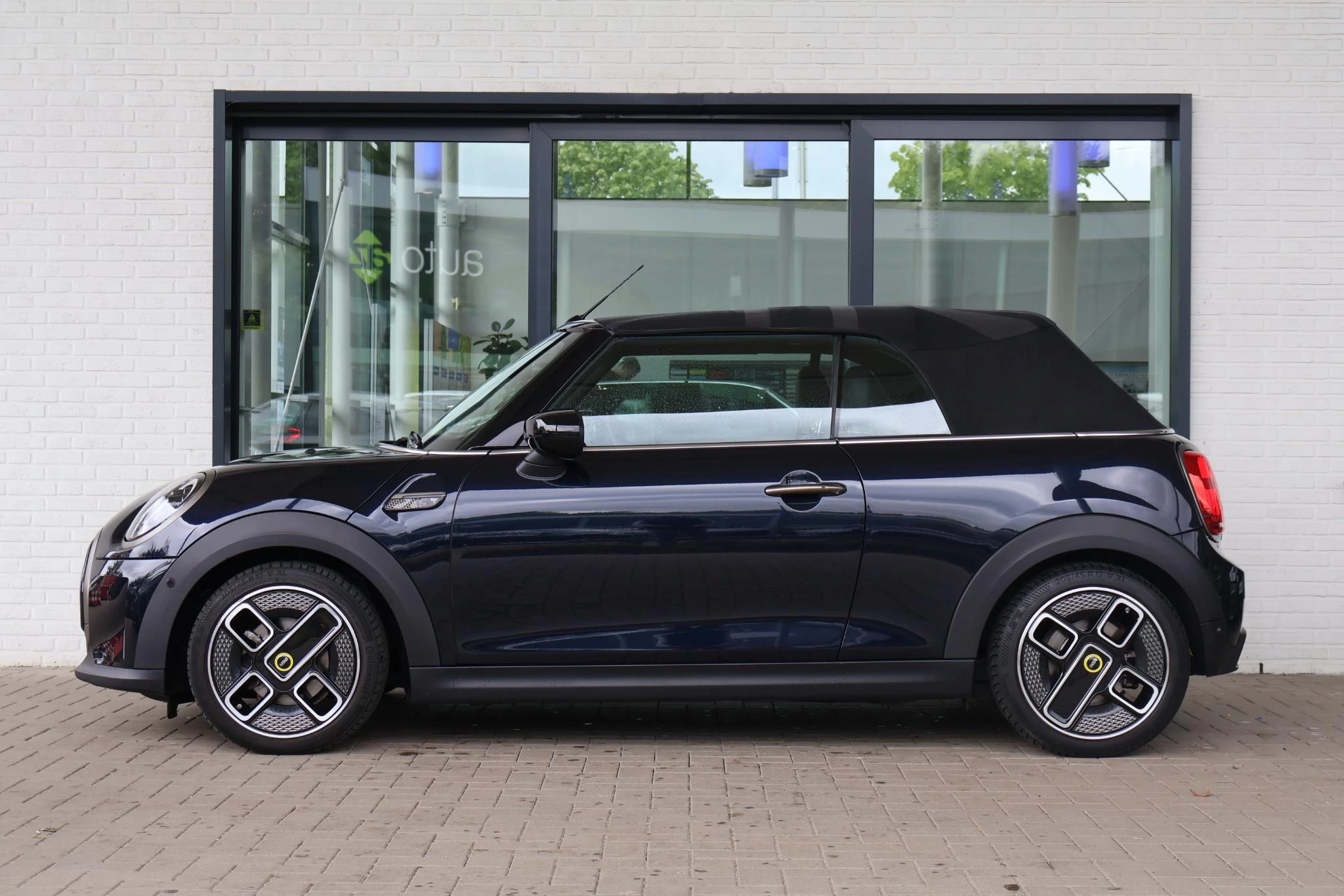 Hoofdafbeelding MINI Cabrio