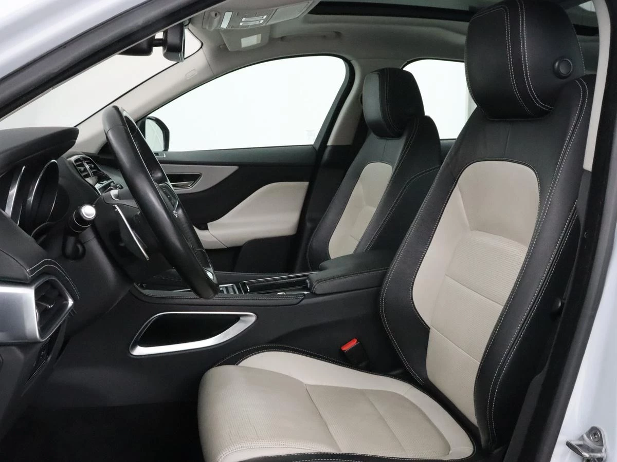 Hoofdafbeelding Jaguar F-PACE