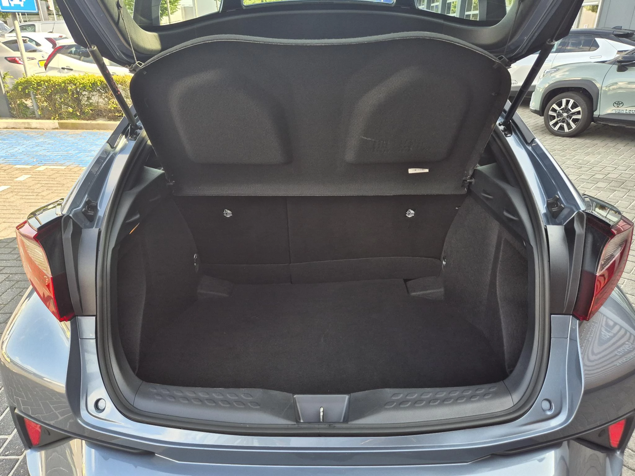 Hoofdafbeelding Toyota C-HR