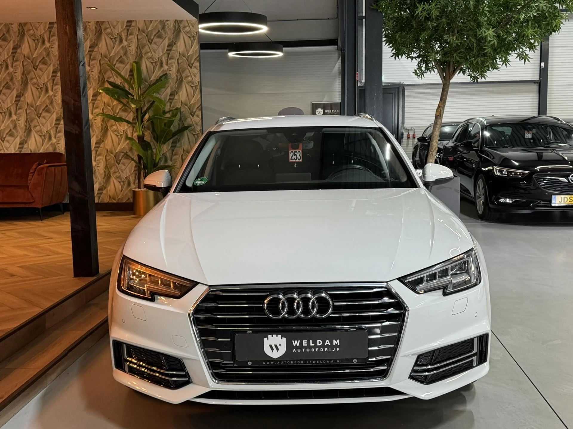 Hoofdafbeelding Audi A4