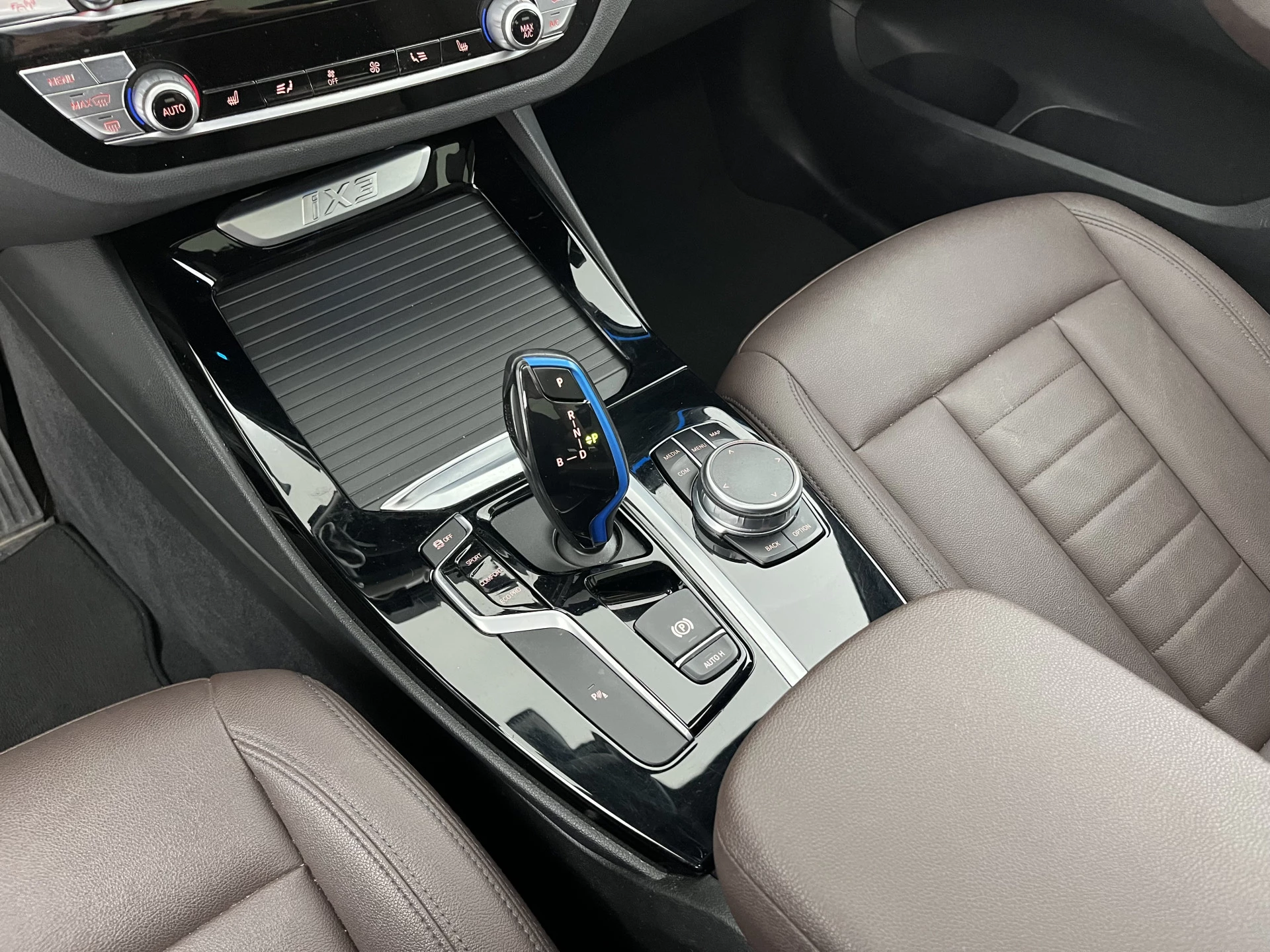 Hoofdafbeelding BMW iX3