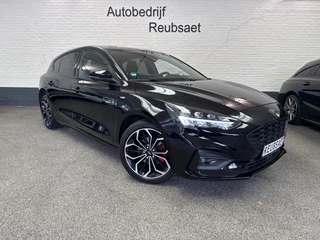 Hoofdafbeelding Ford Focus Ford Focus 1.0 EcoBoost ST-Line CarPlay Clima Navi Cruise Led Incl 12Mnd Garantie