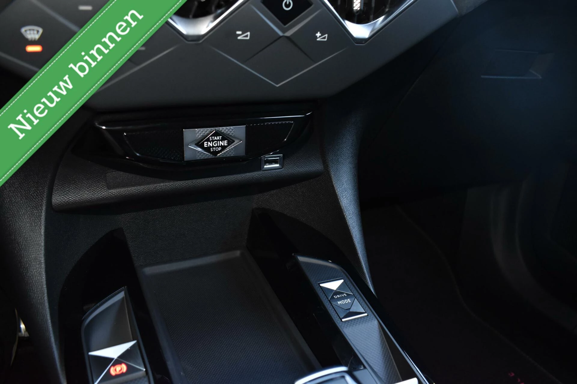 Hoofdafbeelding DS DS 3