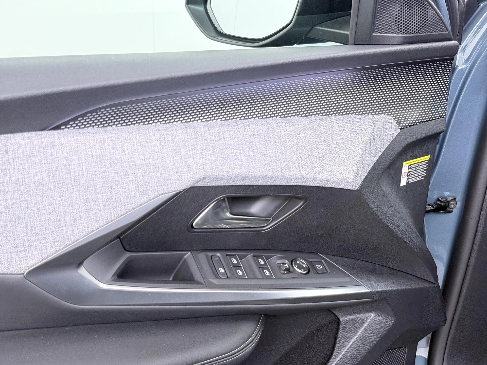 Hoofdafbeelding Peugeot e-5008