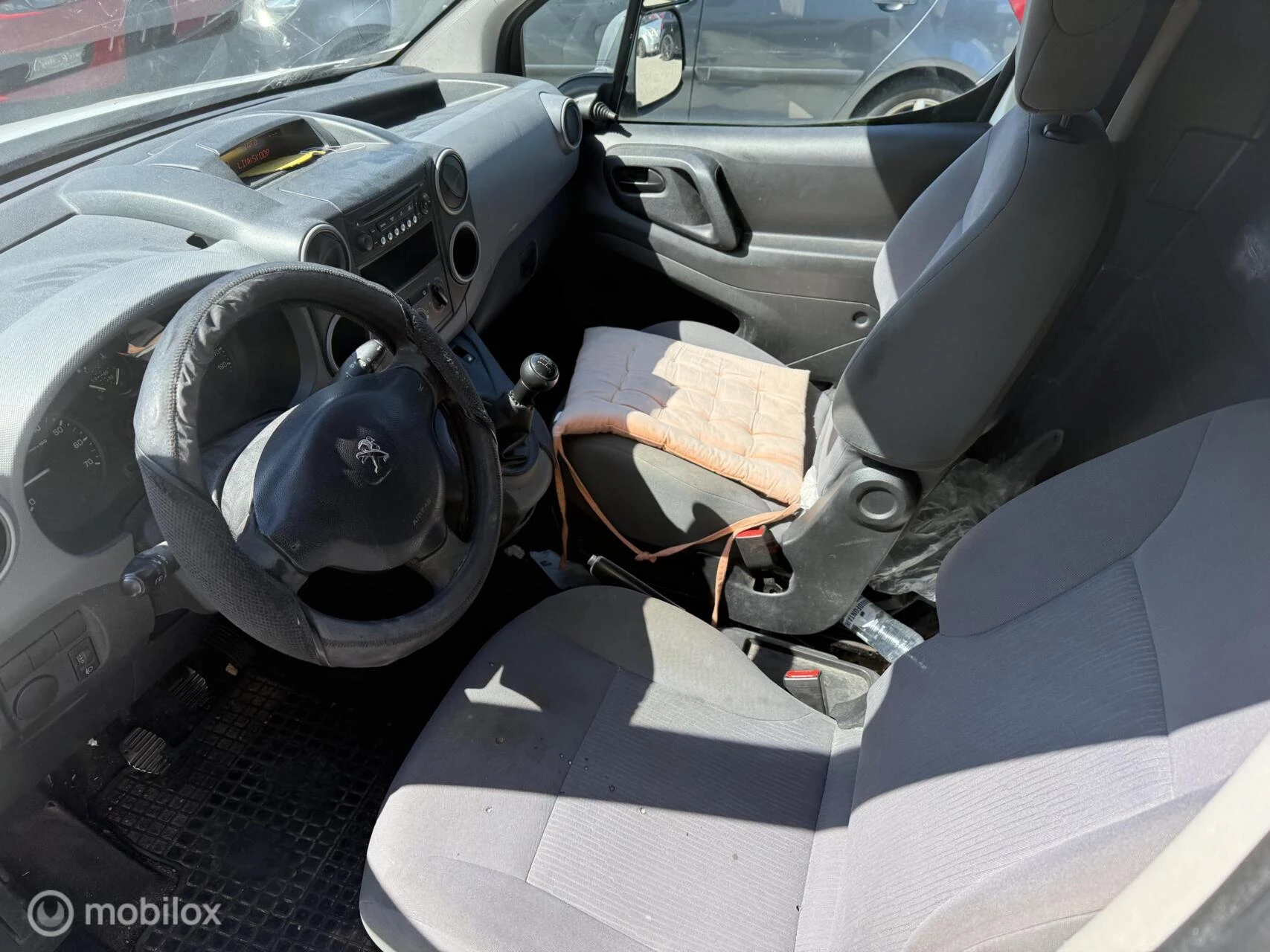 Hoofdafbeelding Peugeot Partner