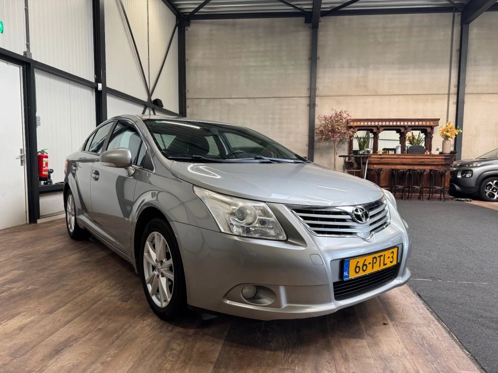 Hoofdafbeelding Toyota Avensis