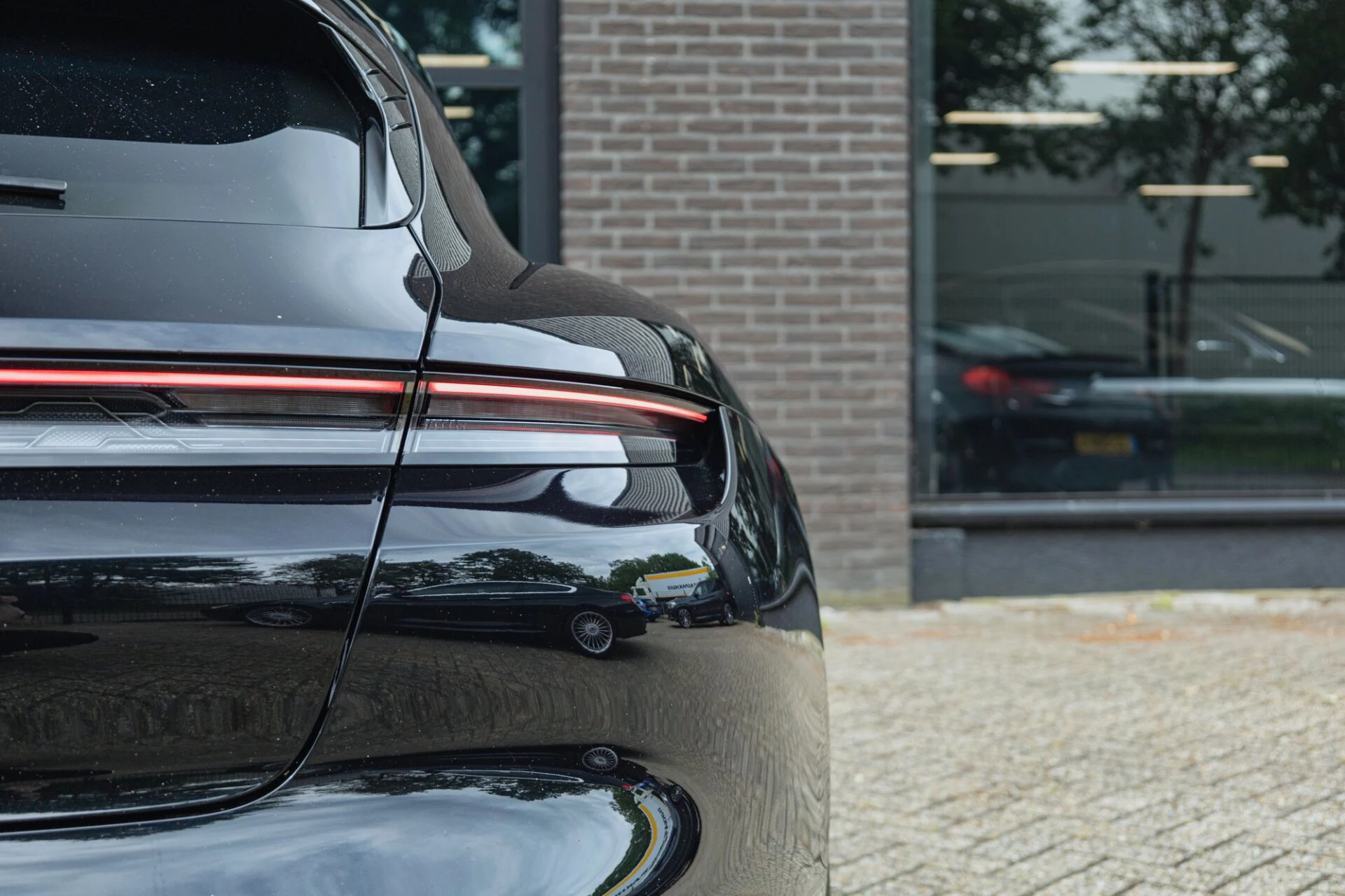 Hoofdafbeelding Porsche Taycan