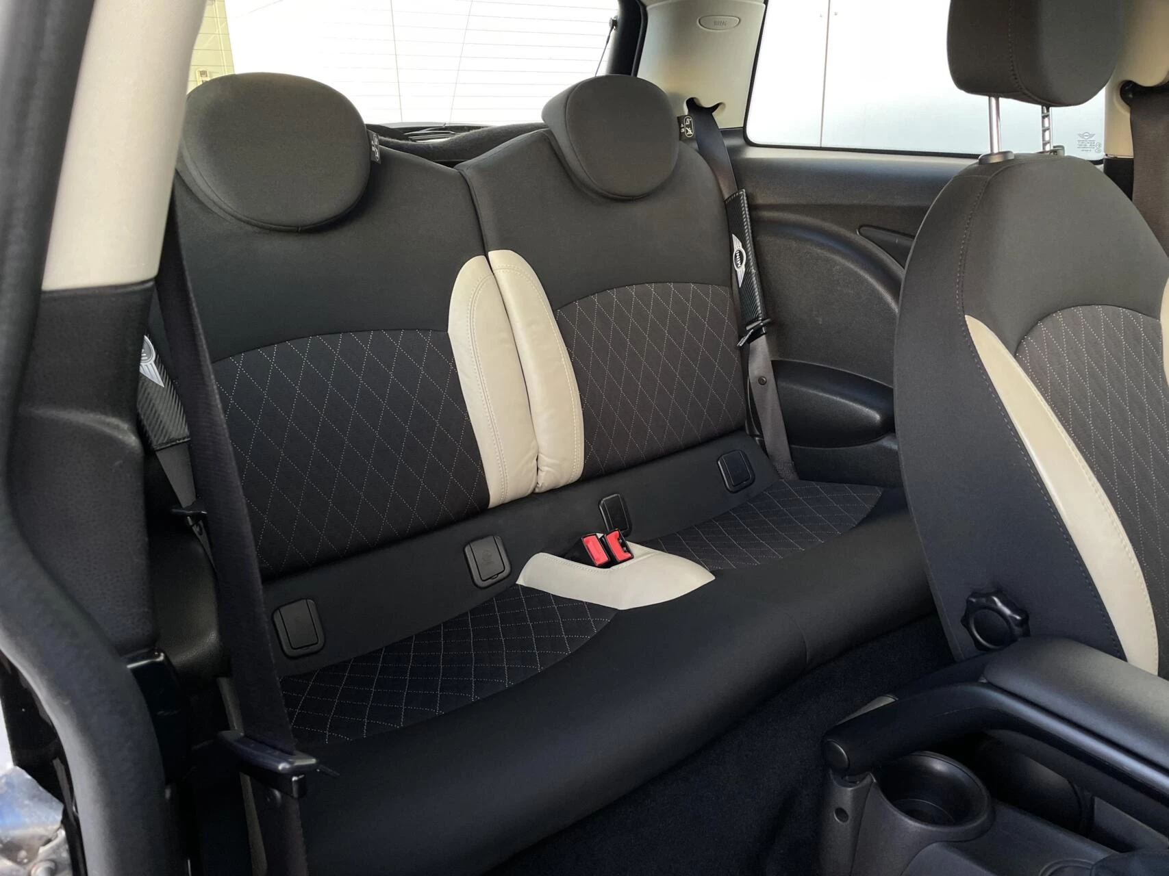 Hoofdafbeelding MINI One