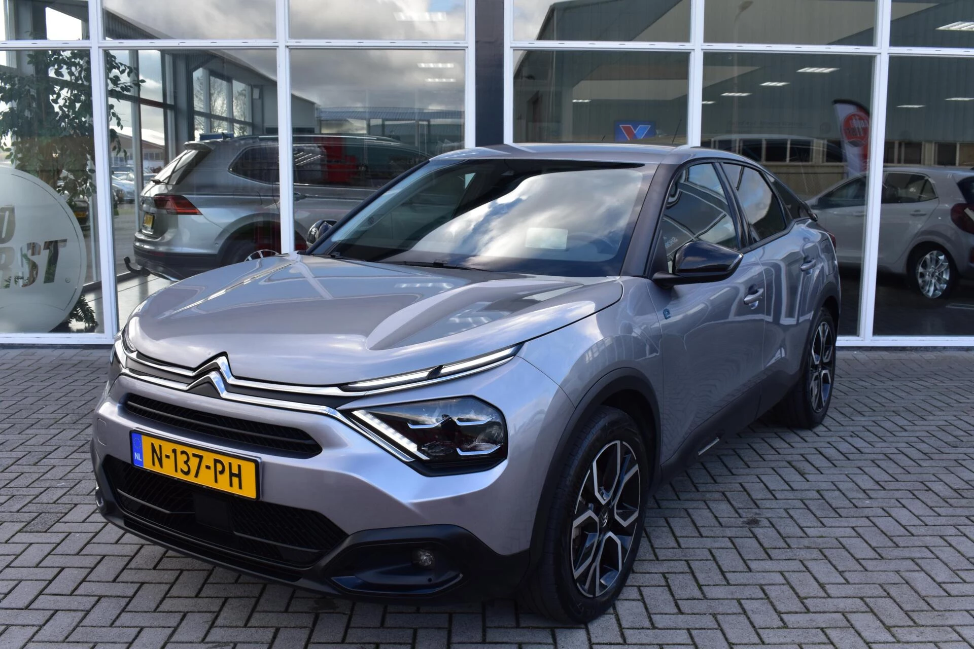 Hoofdafbeelding Citroën ë-C4