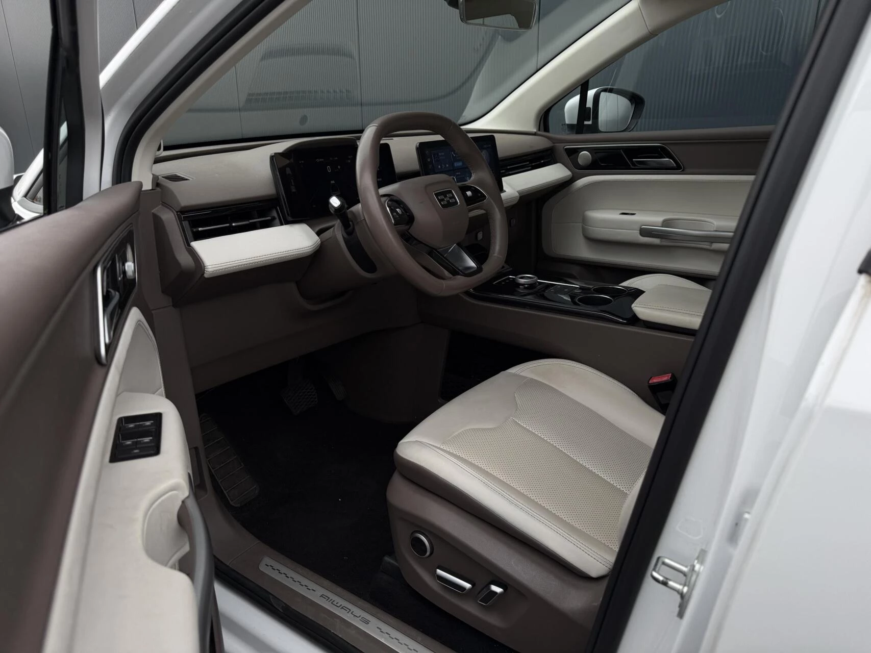 Hoofdafbeelding Aiways U5