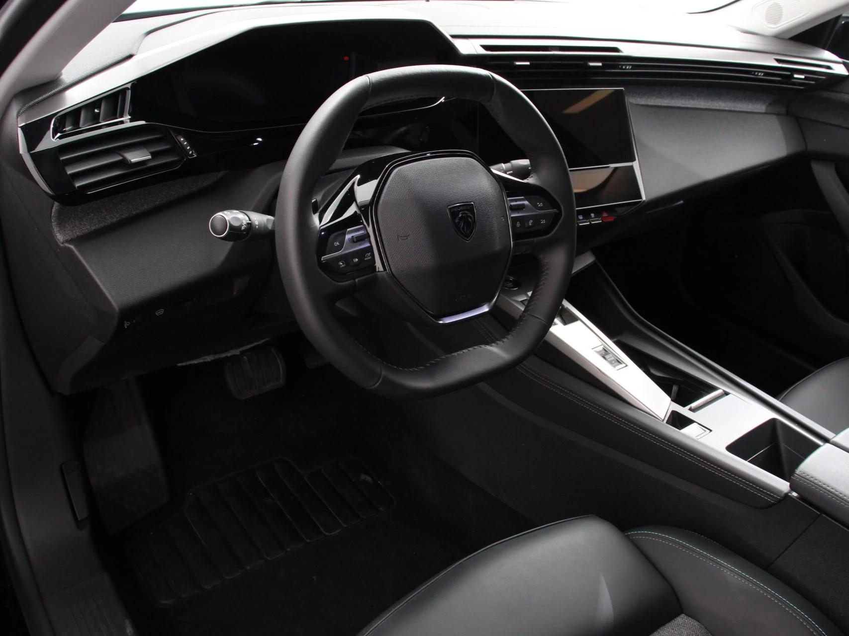 Hoofdafbeelding Peugeot 408