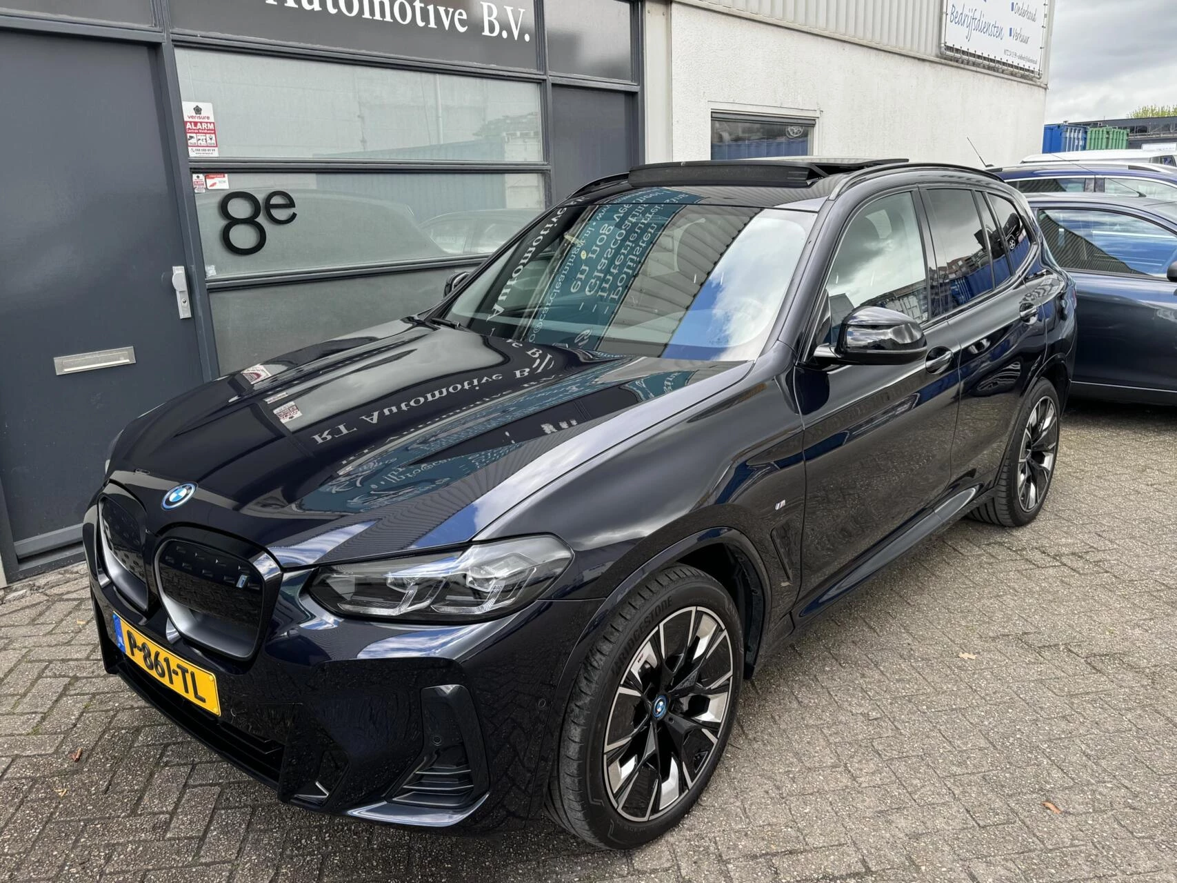 Hoofdafbeelding BMW iX3