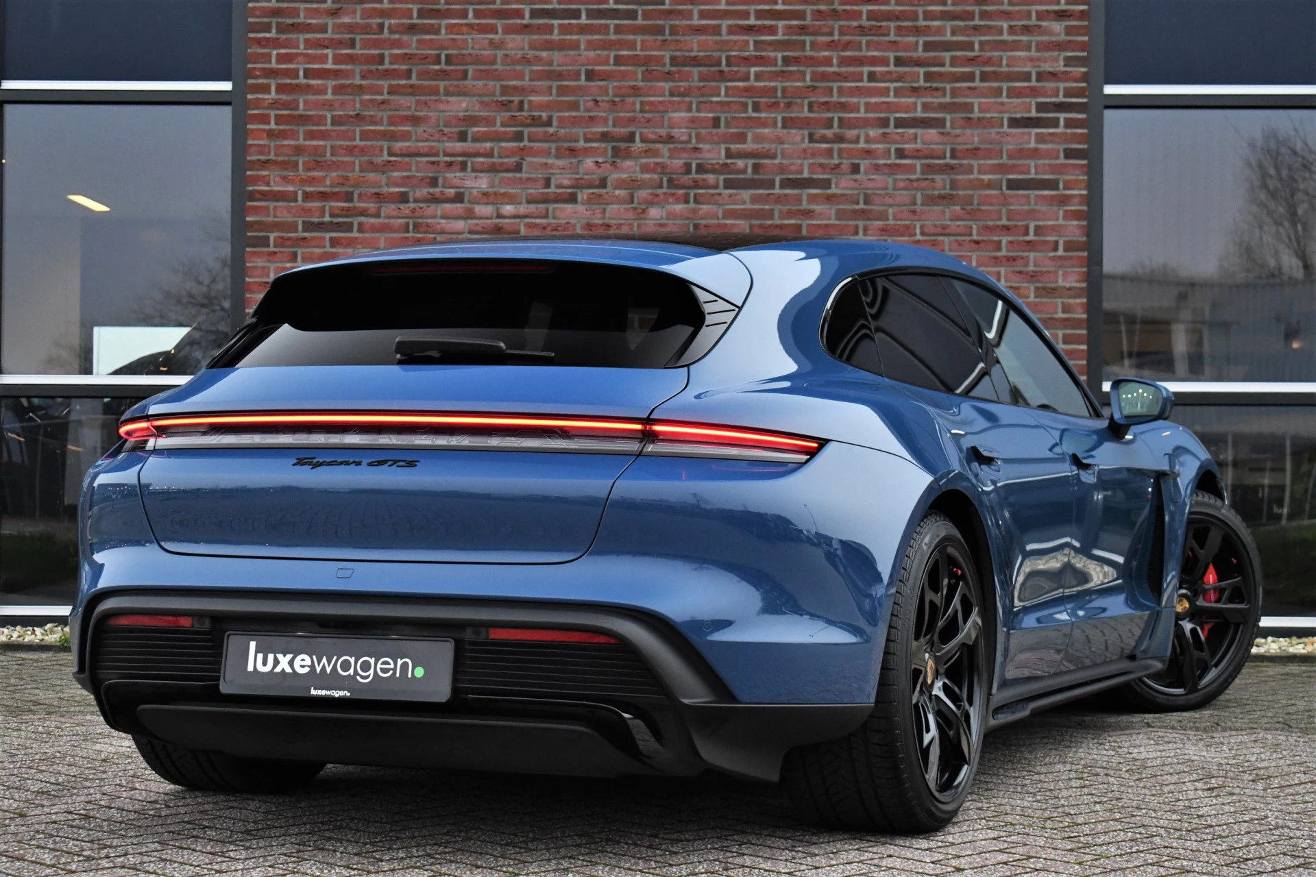 Hoofdafbeelding Porsche Taycan