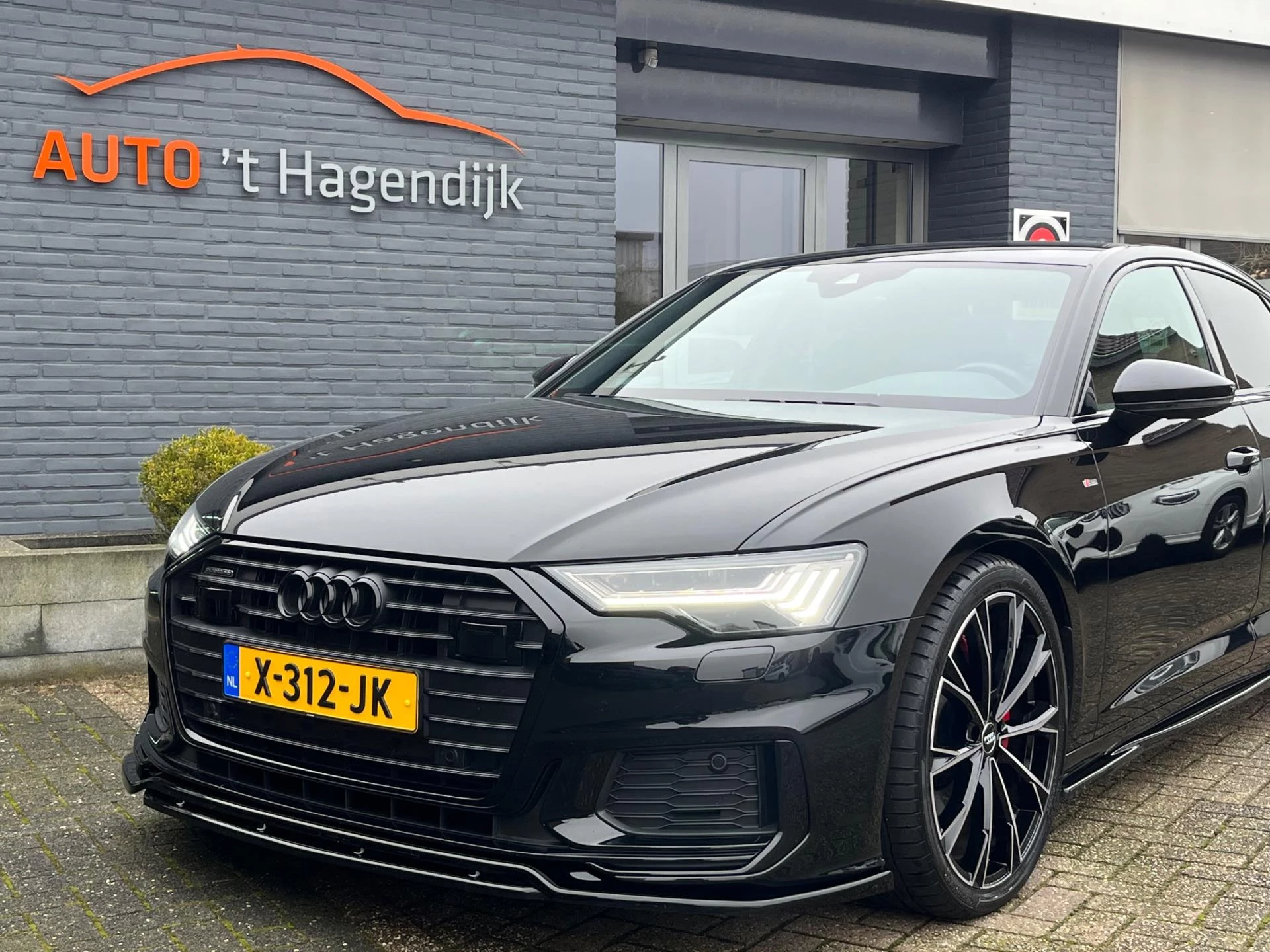 Hoofdafbeelding Audi A6