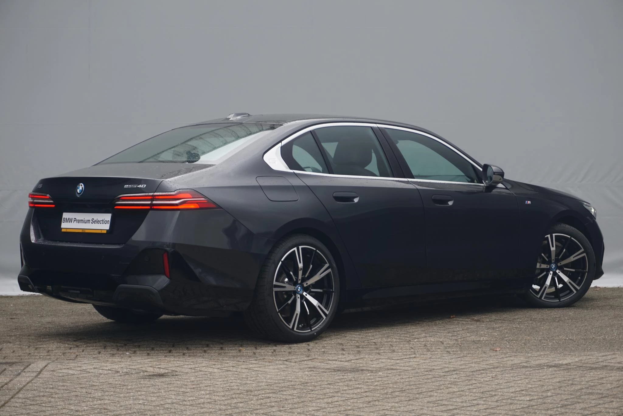 Hoofdafbeelding BMW i5