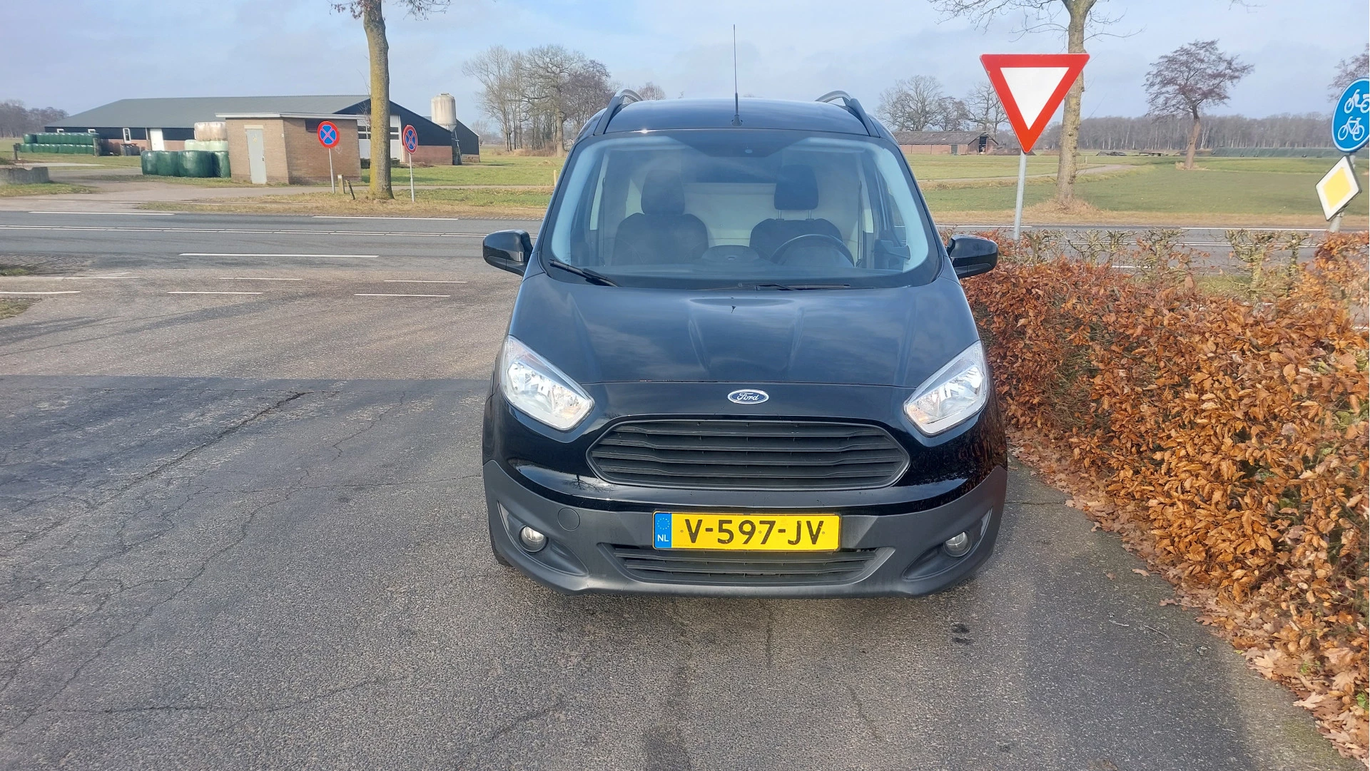 Hoofdafbeelding Ford Transit Courier