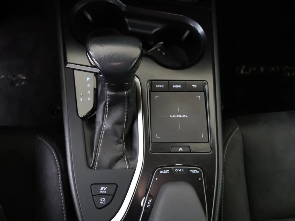 Hoofdafbeelding Lexus UX