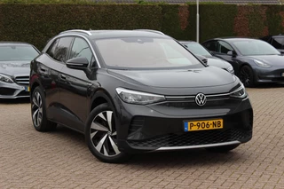 Volkswagen ID.4 First 77 kWh / SoH 89,2% / Trekhaak / Camera / Apple CarPlay / DAB / 20'' / LED / Alcantara / Stoelverwarming / ACC