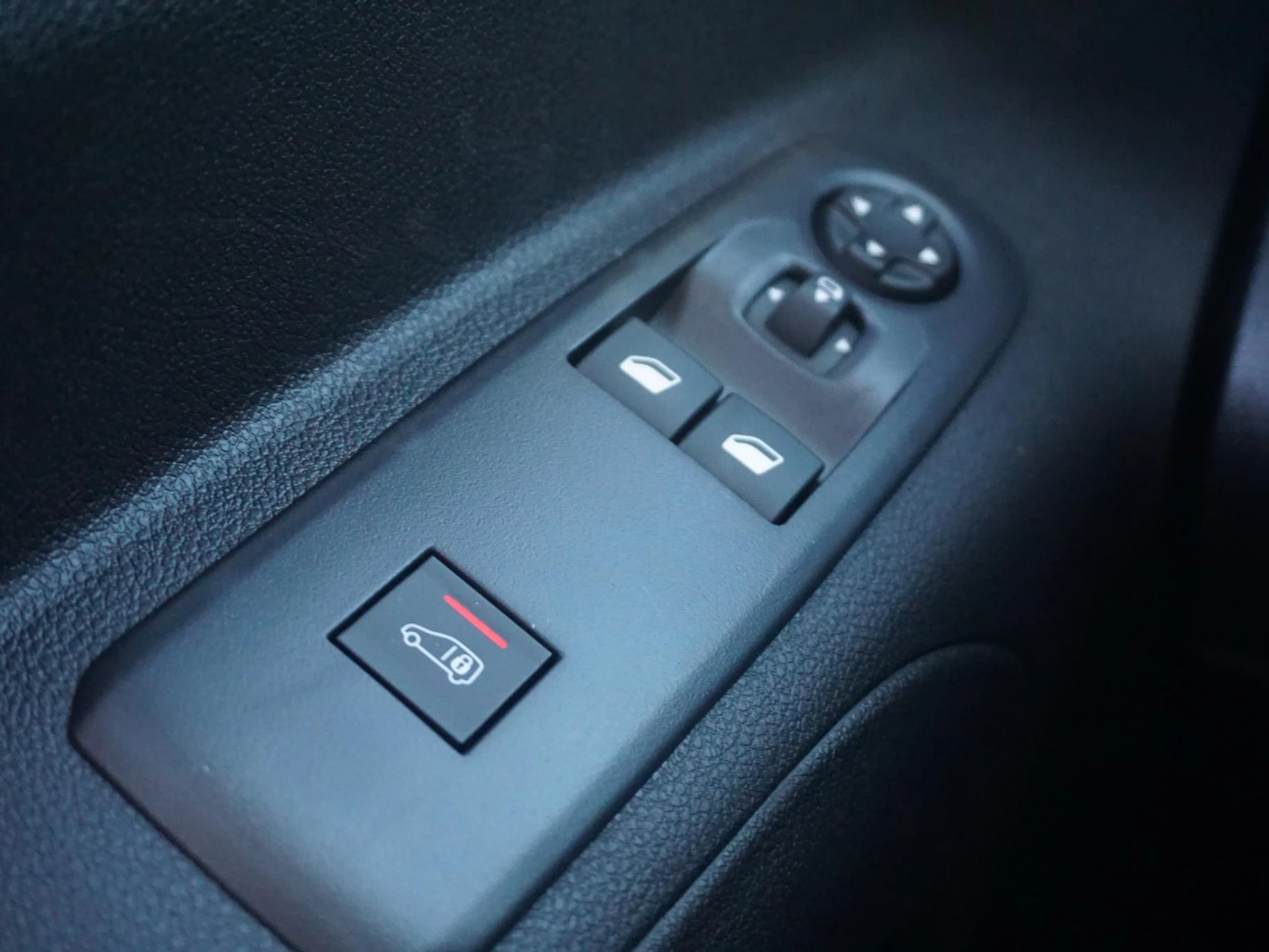 Hoofdafbeelding Peugeot e-Partner