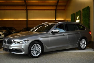 BMW 5-serie Touring 530i Luxury Line Individual - Bowers & Wilkins - ACC - Nappaleder - Keyless - HUD - Panoramadak