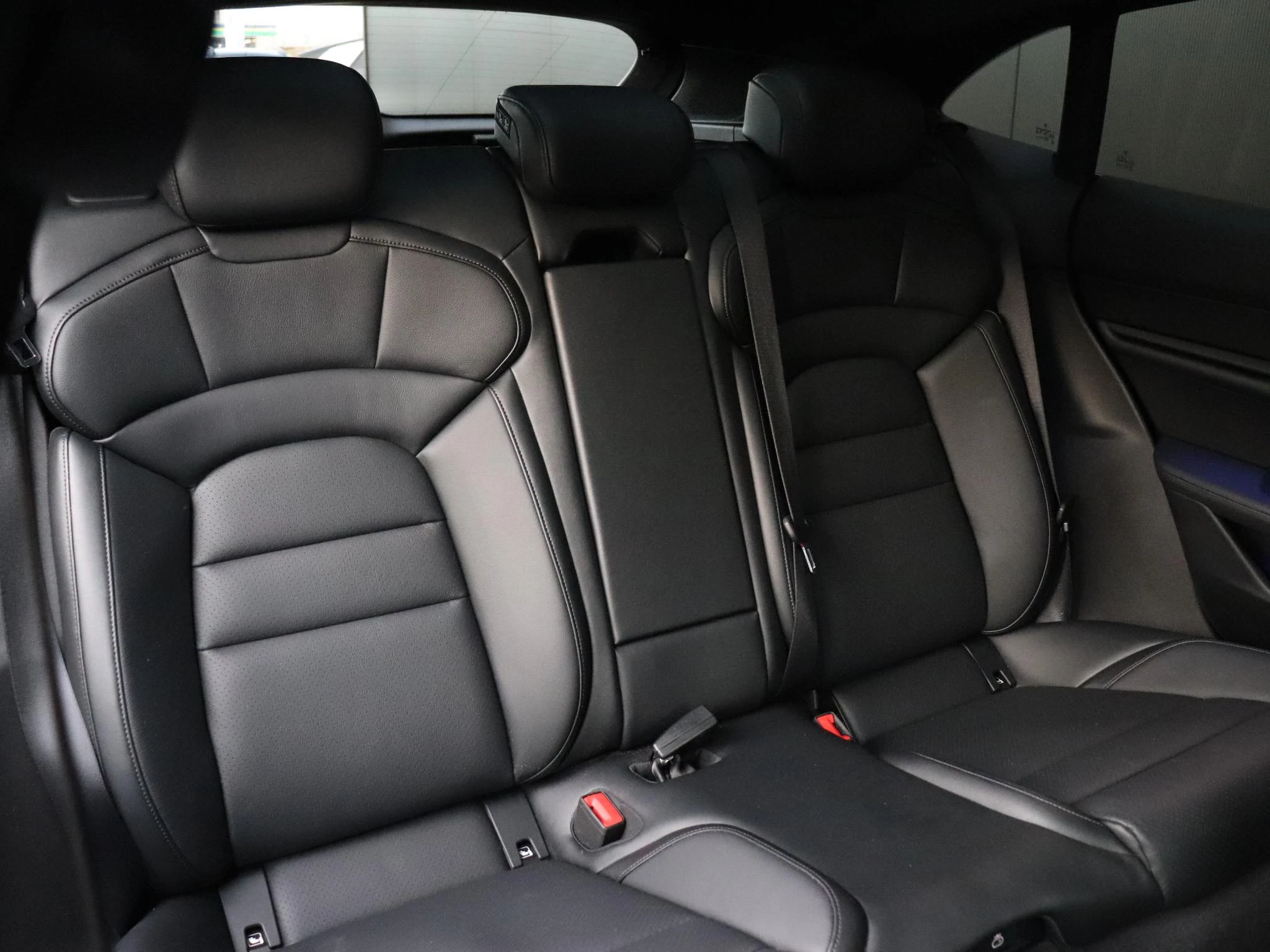 Hoofdafbeelding Porsche Taycan