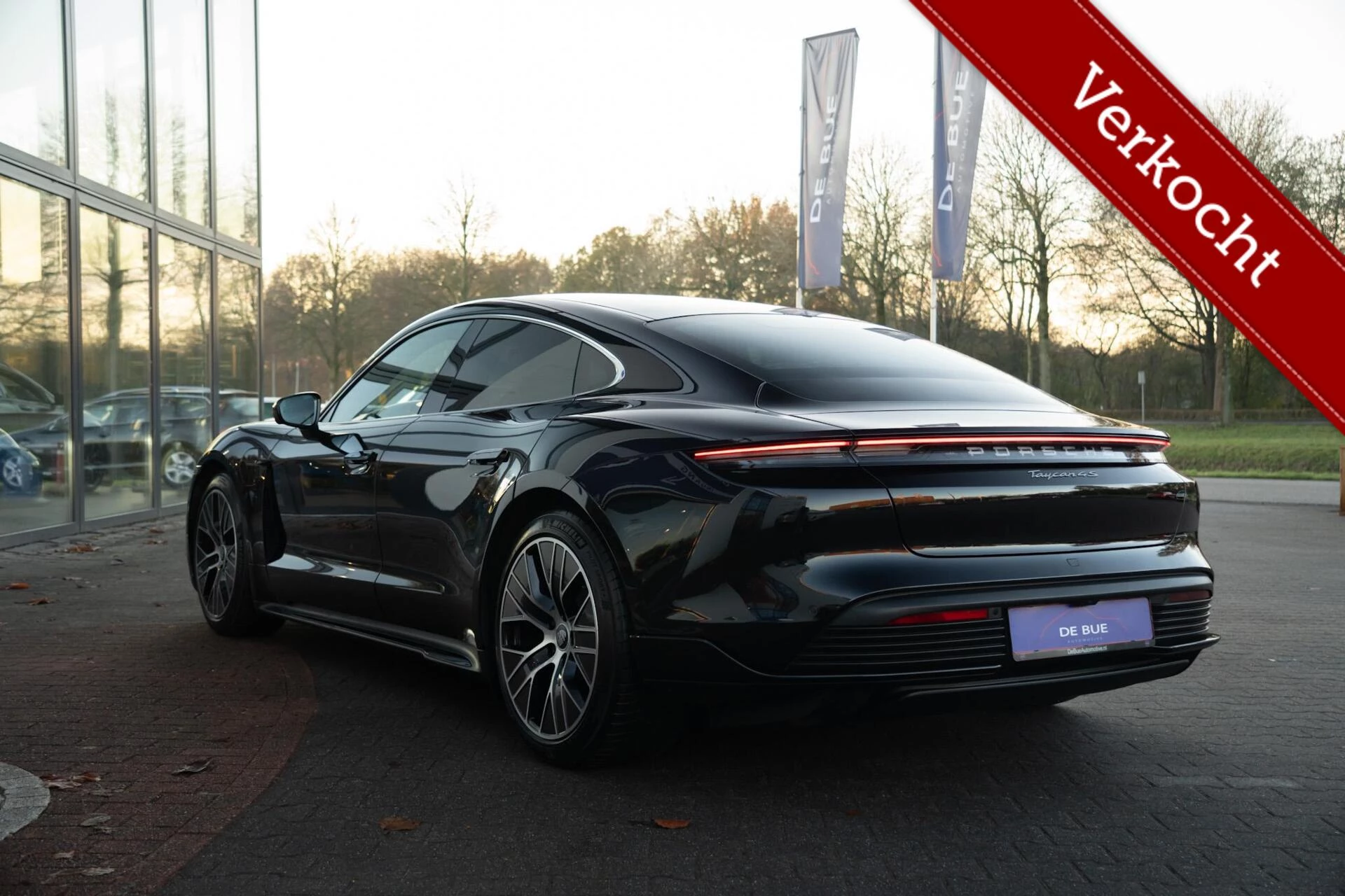 Hoofdafbeelding Porsche Taycan