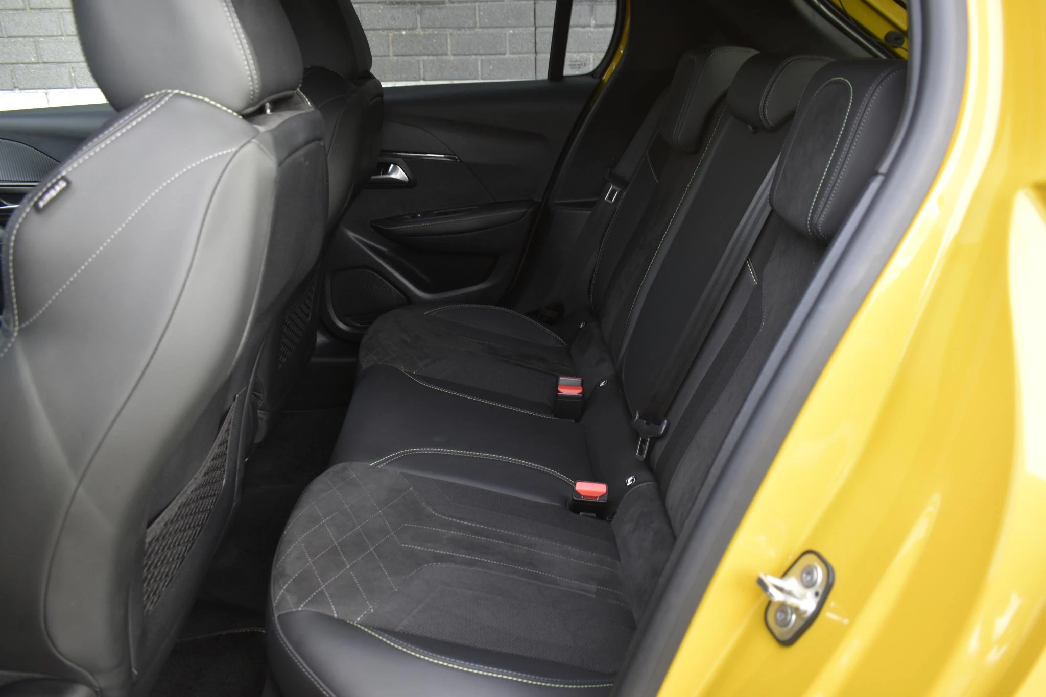 Hoofdafbeelding Peugeot e-208