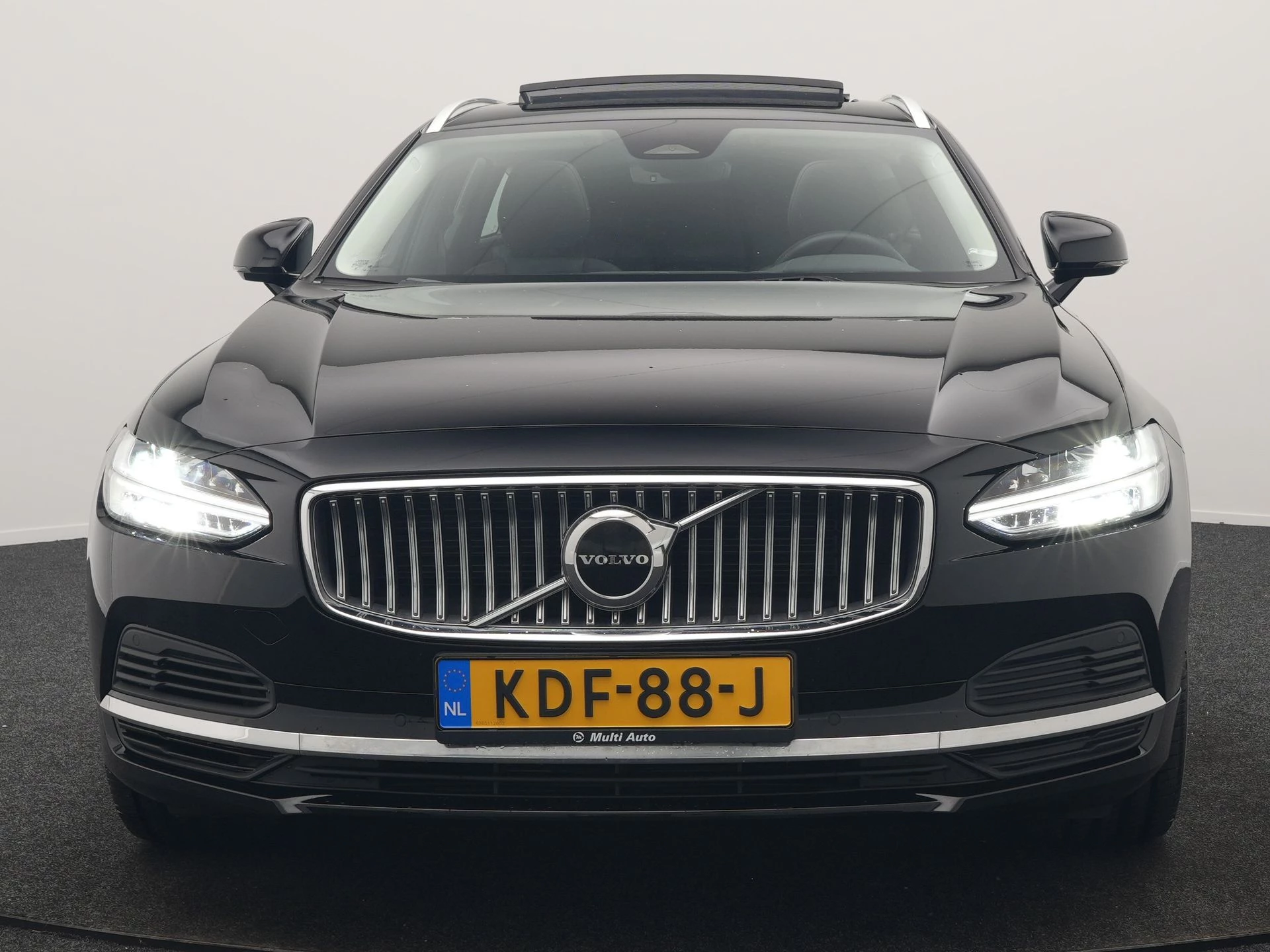 Hoofdafbeelding Volvo V90
