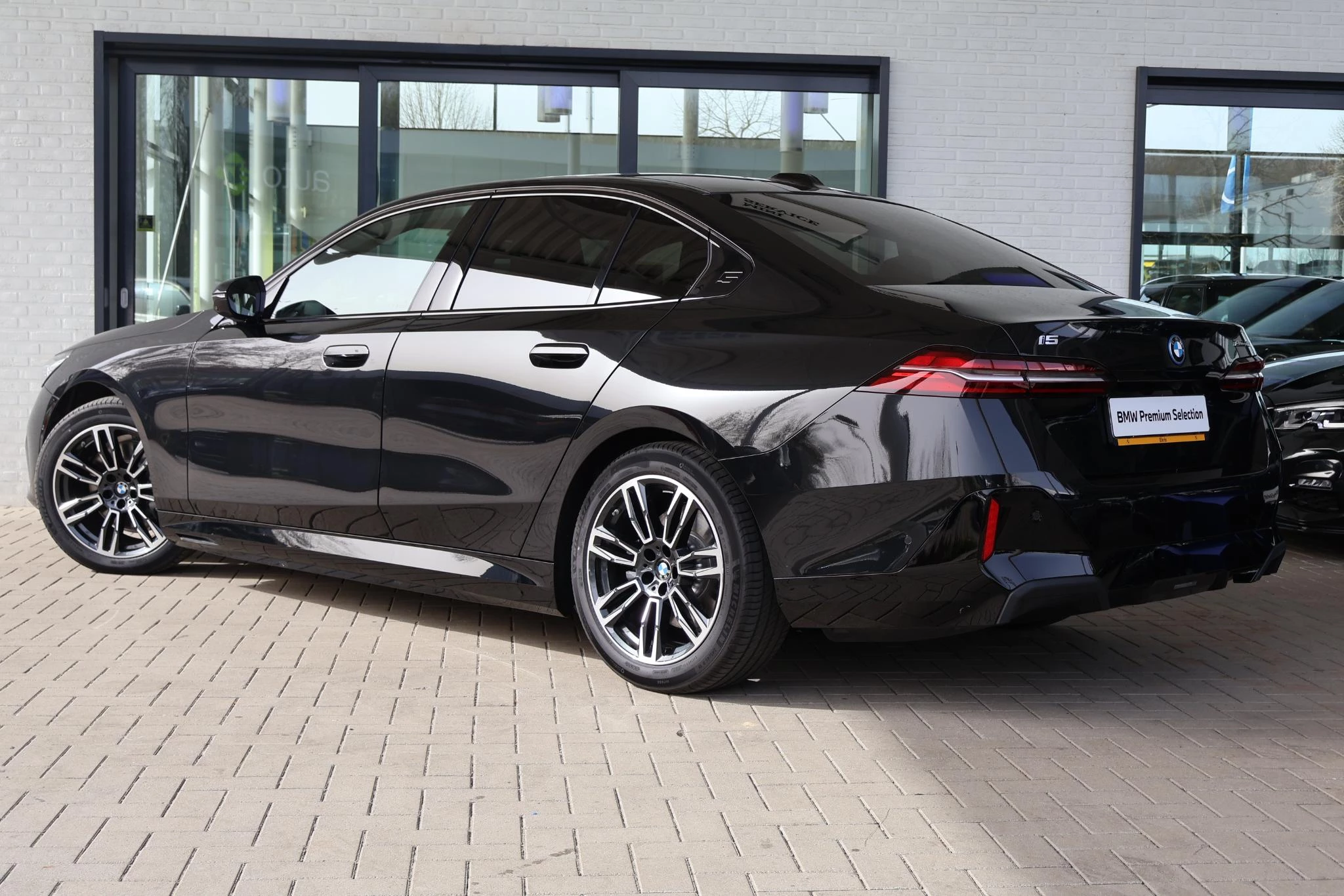 Hoofdafbeelding BMW i5