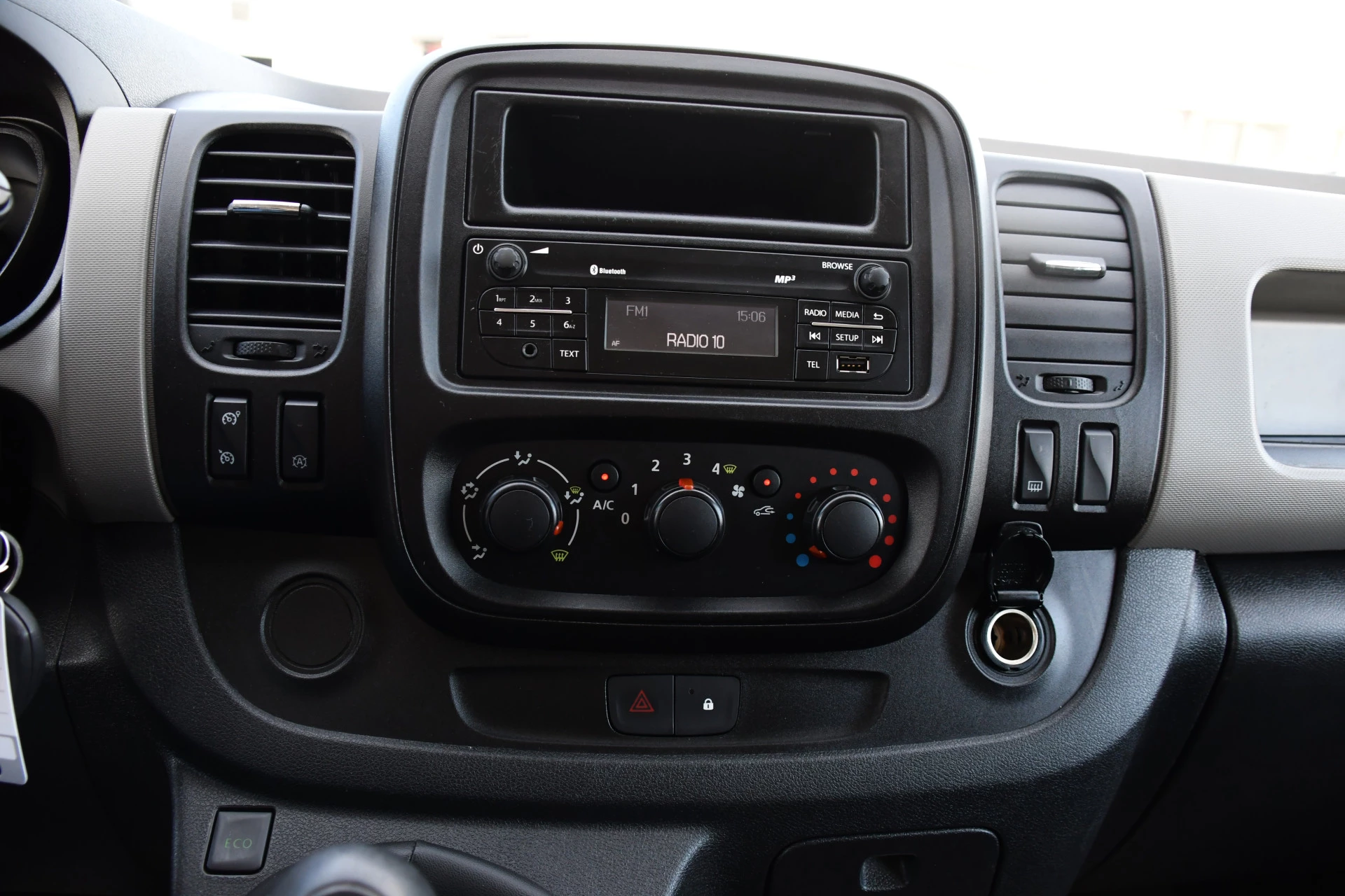 Hoofdafbeelding Nissan NV300