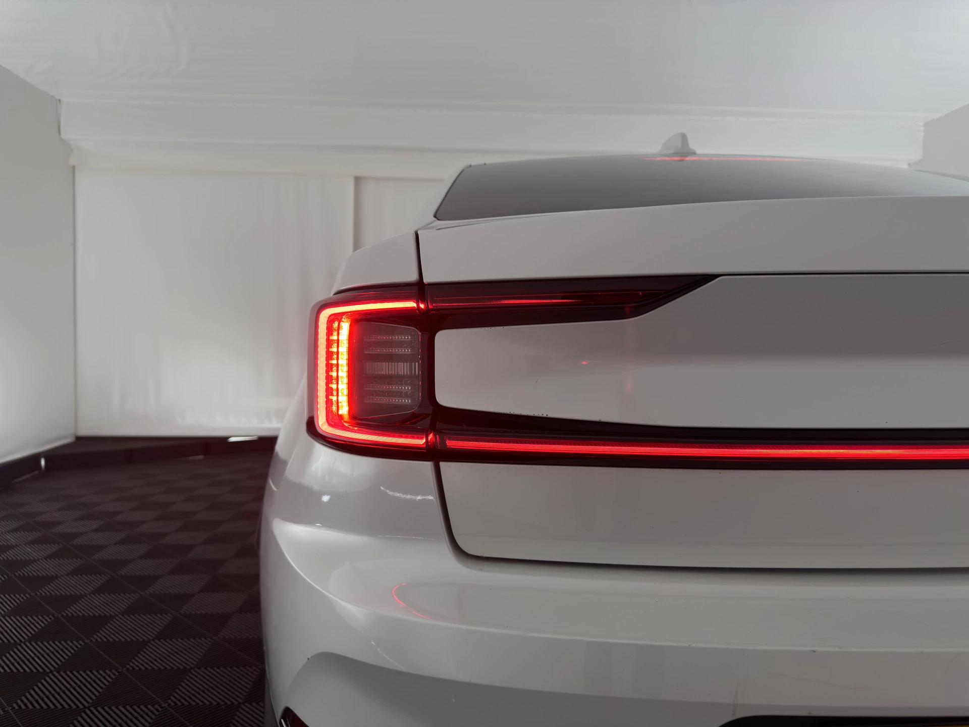 Hoofdafbeelding Polestar 2