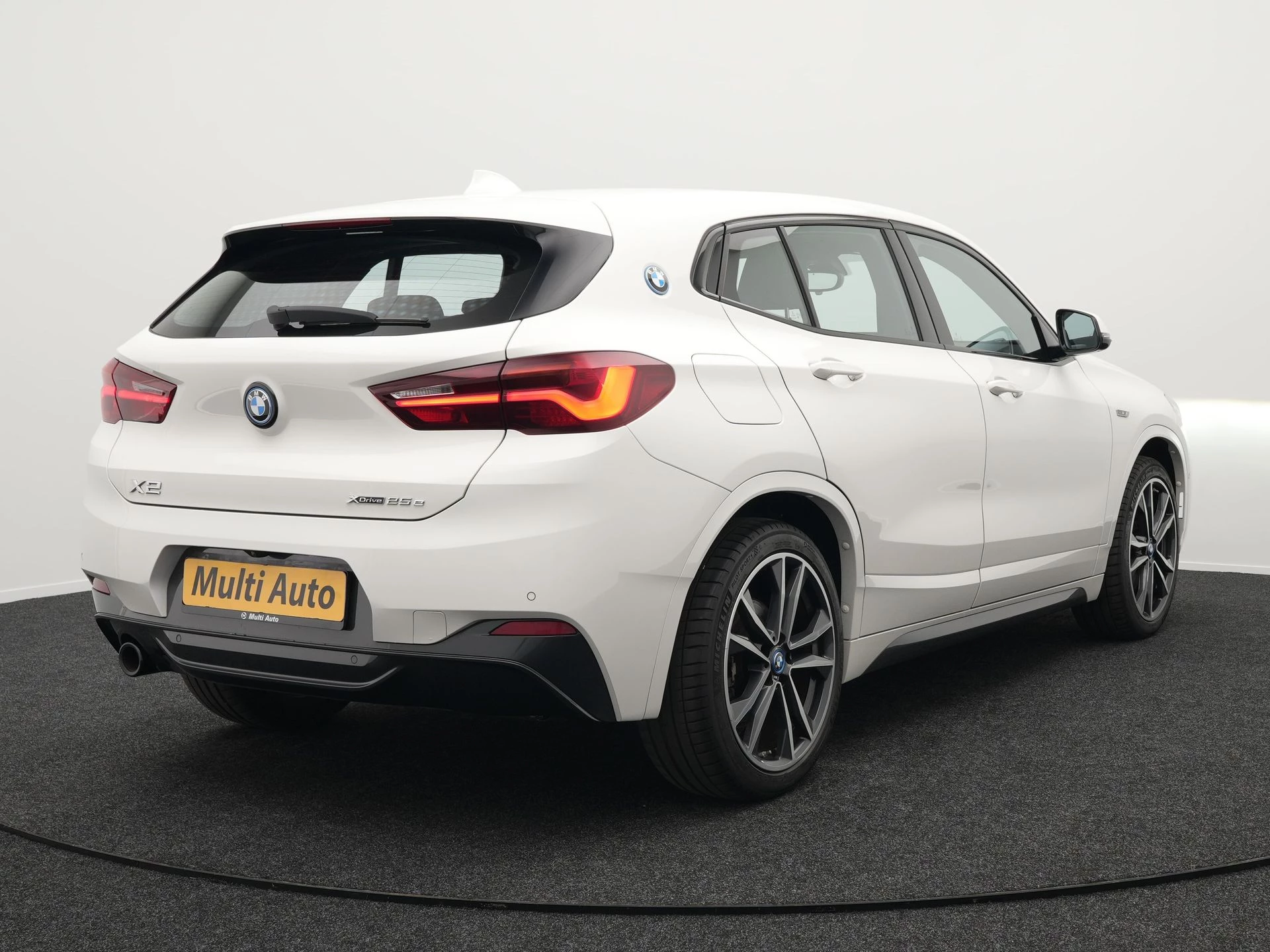 Hoofdafbeelding BMW X2