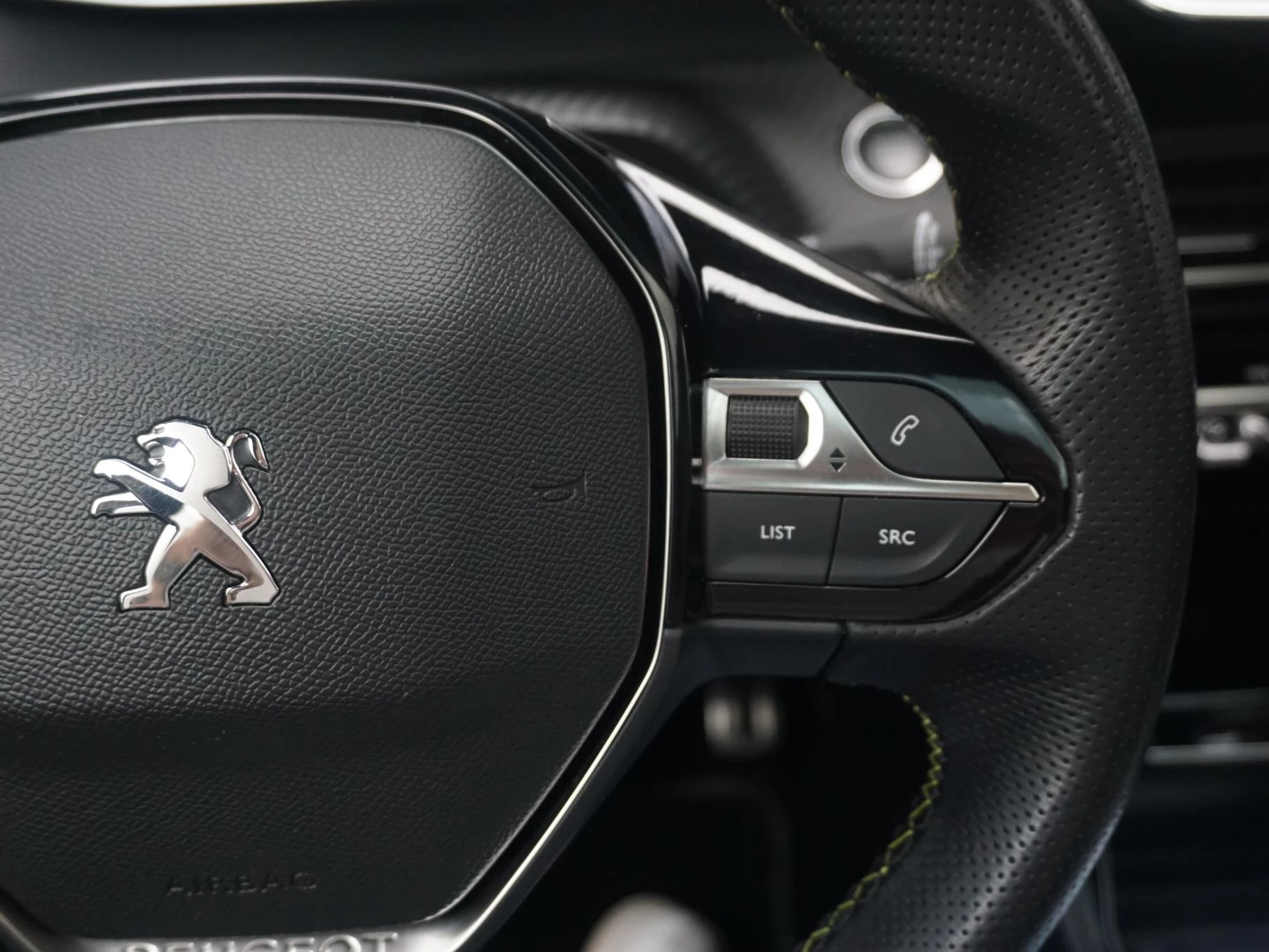 Hoofdafbeelding Peugeot e-208