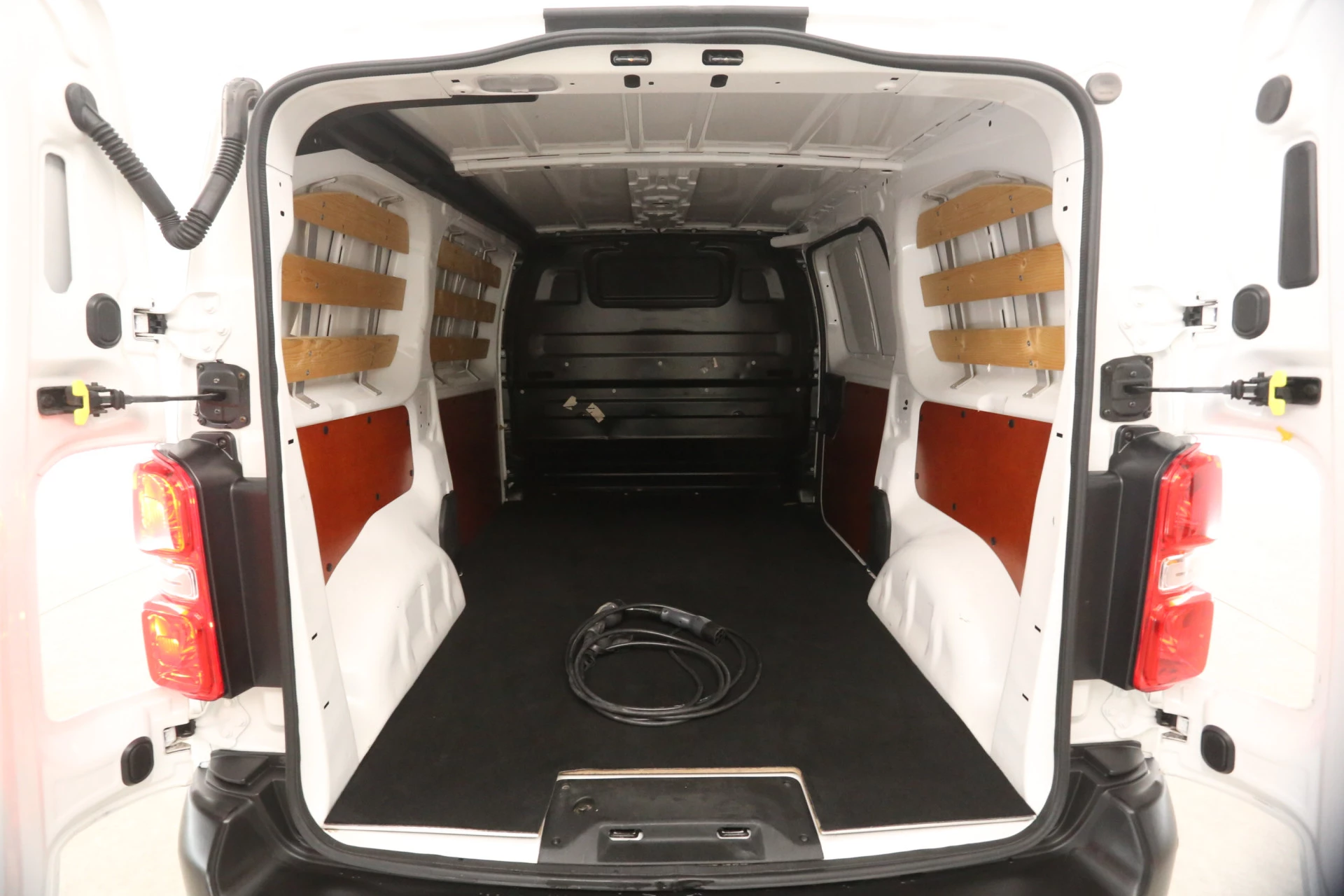 Hoofdafbeelding Peugeot e-Expert