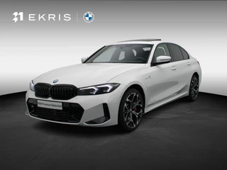 BMW 3 Serie Sedan 330e M Sportpakket Pro | Stuurwielrand Verwarmd | Trekhaak | Geluidswerende Ramen | Schuifdak | Verwarmde Voorstoelen | Parking Assistant | Harman Kardon | 19''