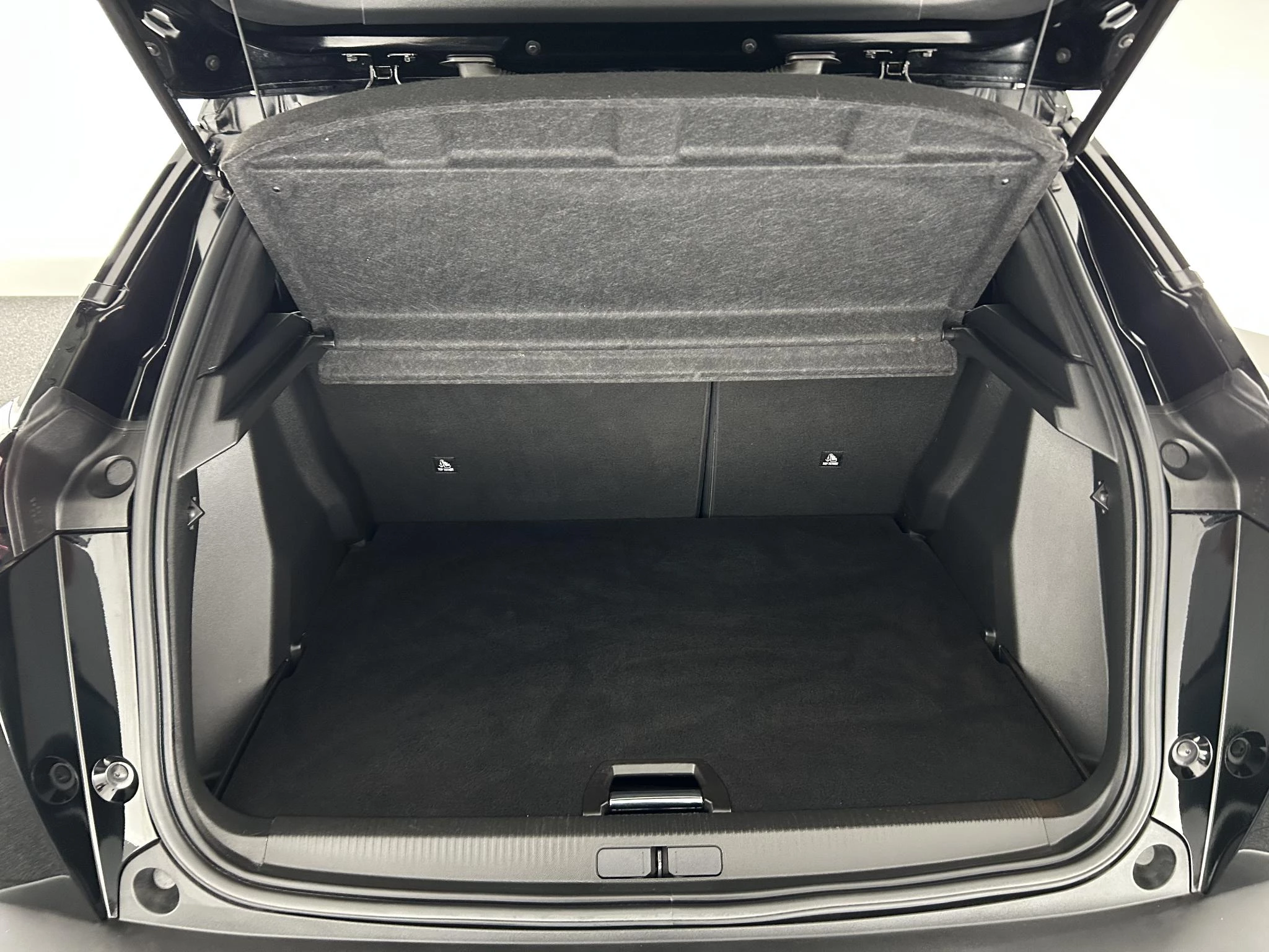 Hoofdafbeelding Peugeot e-2008