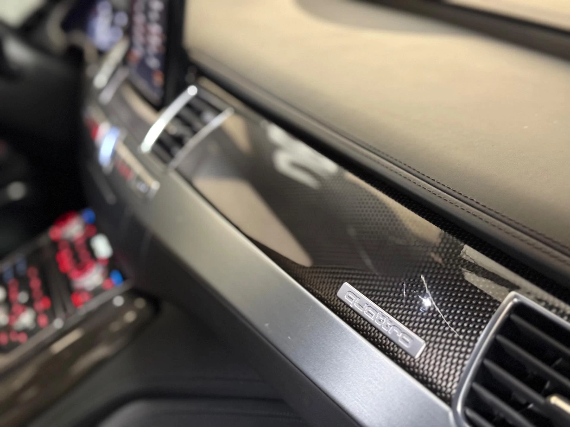 Hoofdafbeelding Audi S8