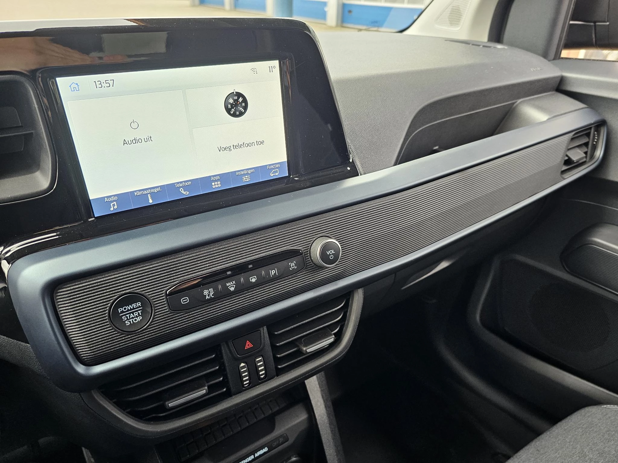 Hoofdafbeelding Ford Transit Courier