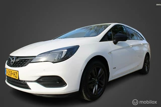 Hoofdafbeelding Opel Astra Opel Astra Sports Tourer 1.2 Business Elegance, Design Tech, Elegance Plus-pakket, Premium-pakket, PDC voor en achter, Camera achter, Clima, Navi, Bluetooth, Adaptive cruise control, Line assist.